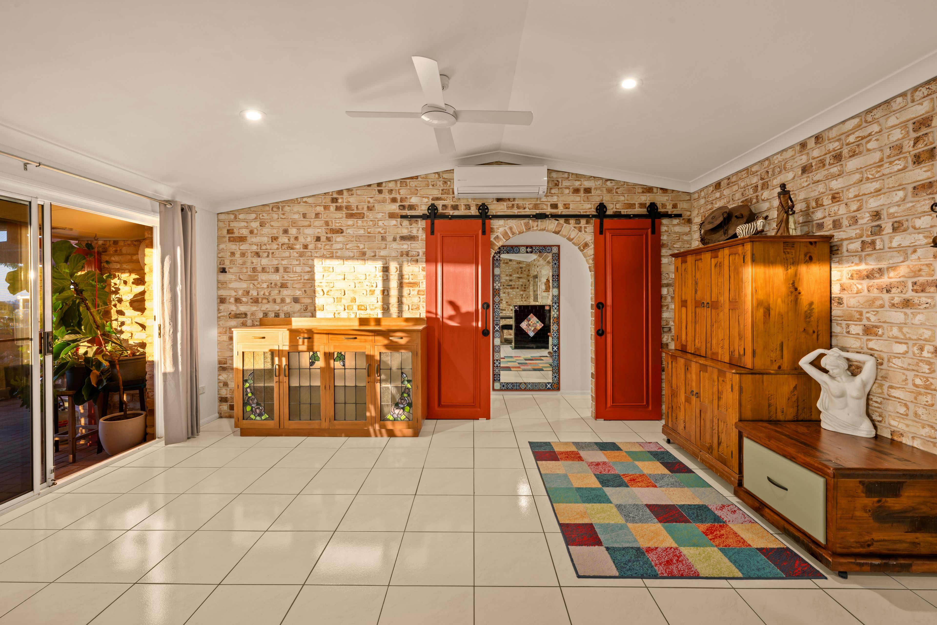 13 Inverness Court — photo 5 of 19