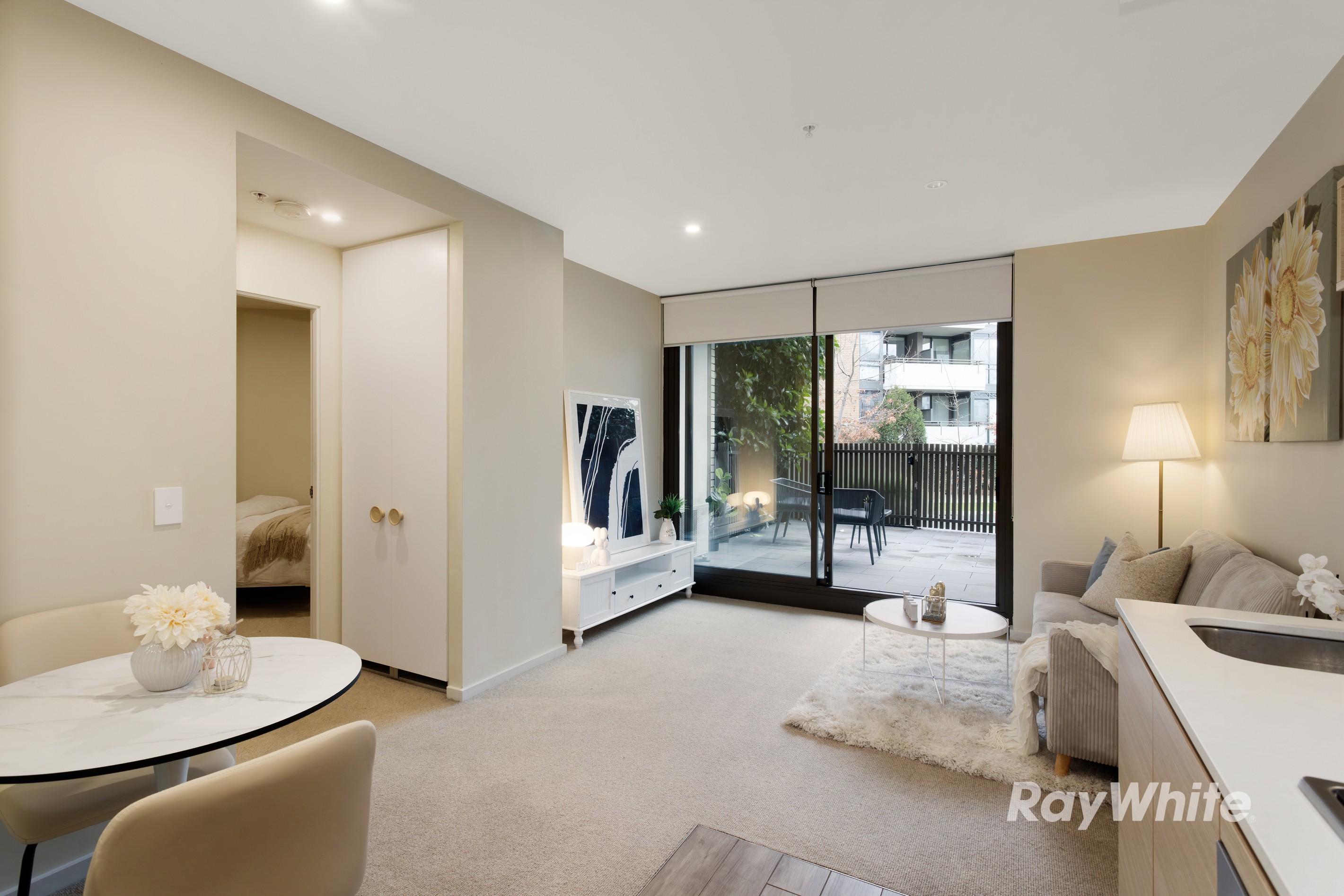 1/1 Village Mews, Caulfield North, VIC 3161