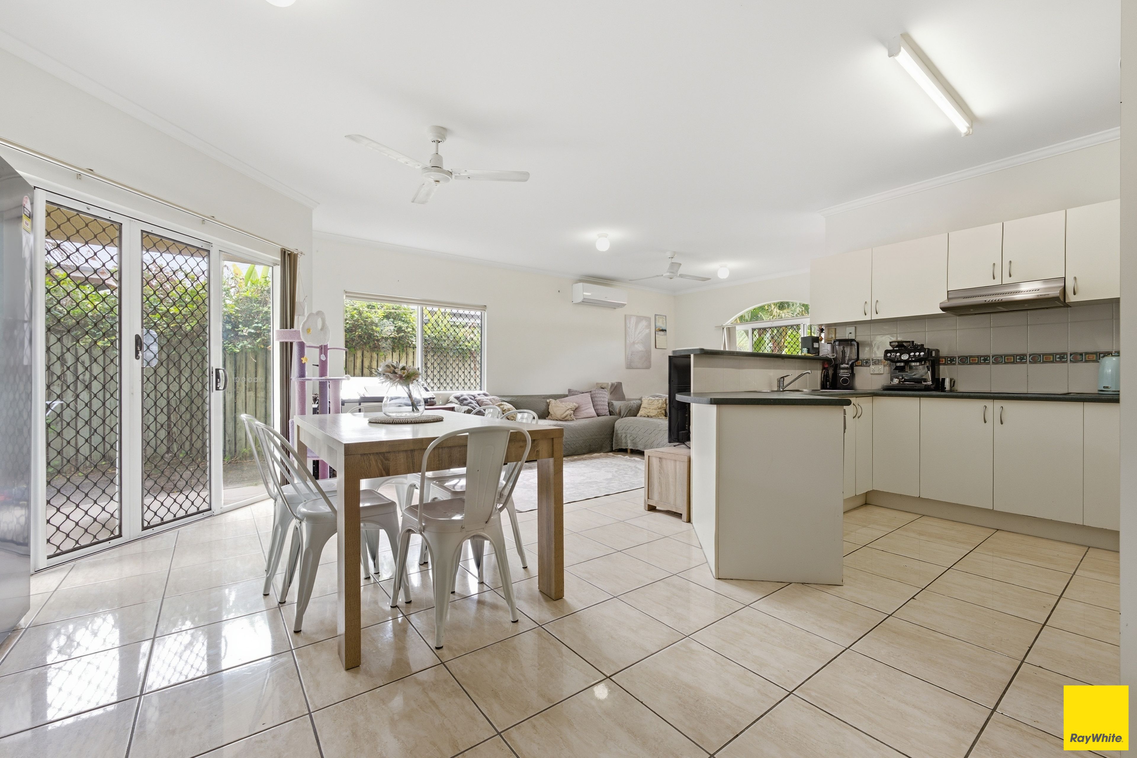12 Moore Road, Kewarra Beach, QLD 4879