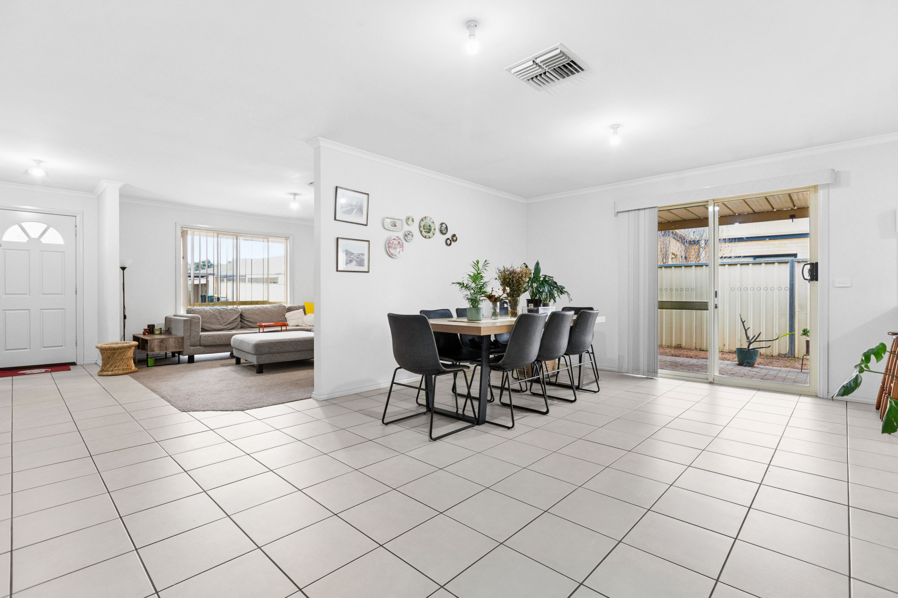 14 Belle Gardens Drive — photo 7 of 17