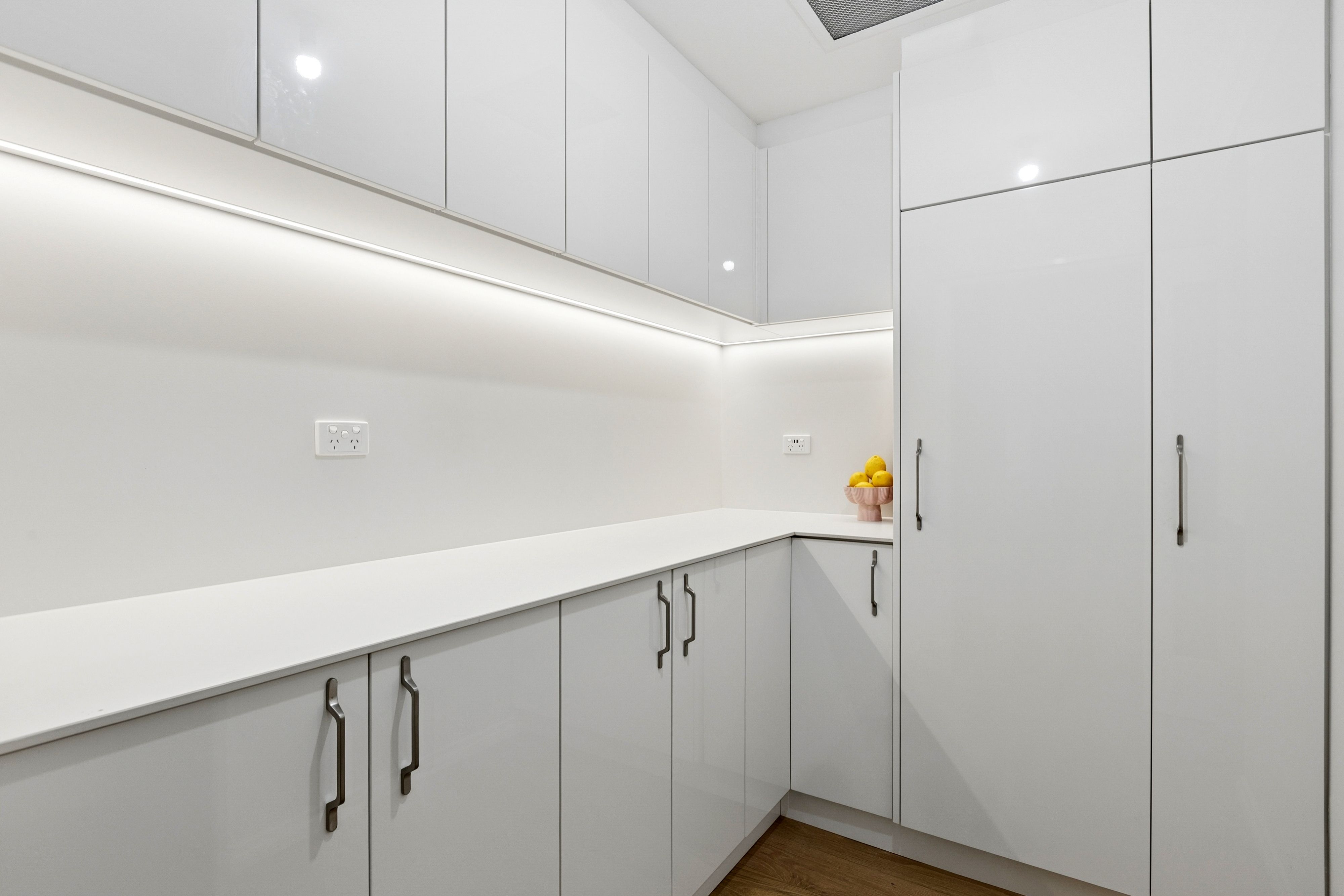 46 Beach Road — photo 10 of 27