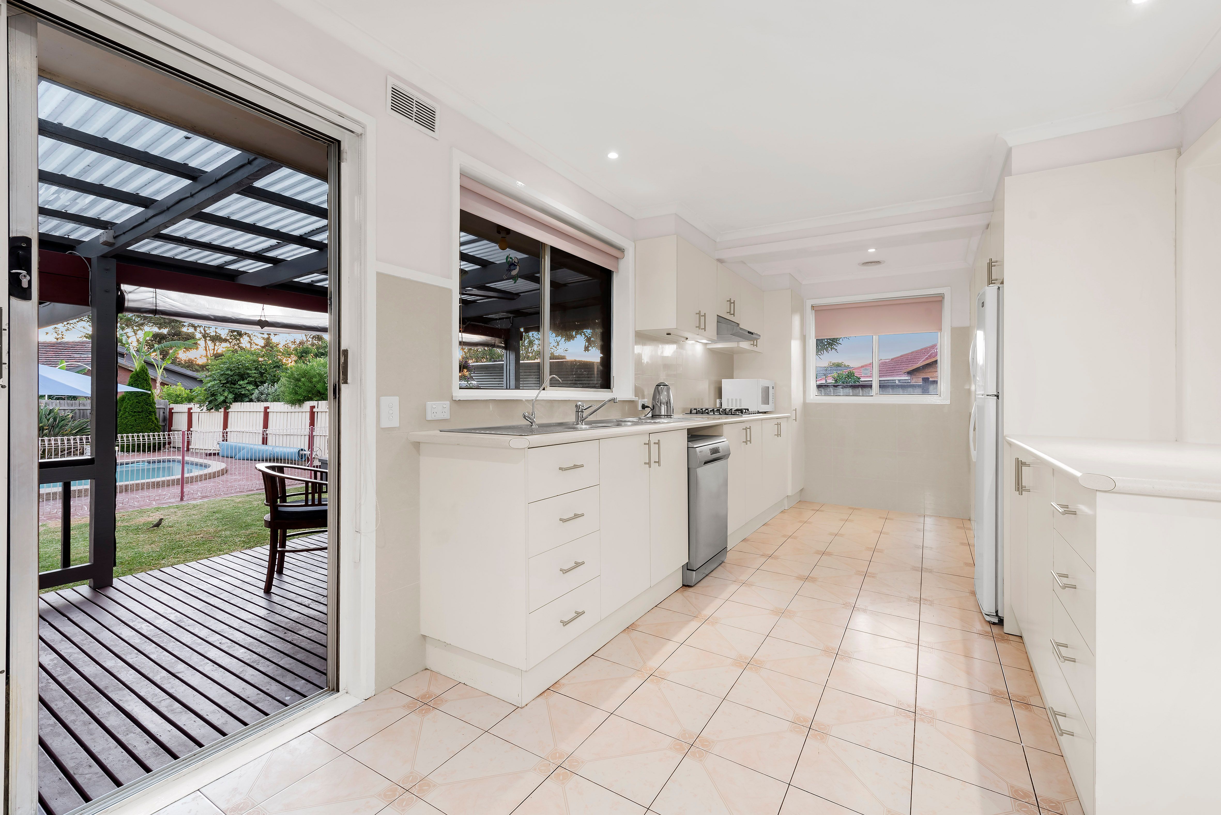 1 Streeton Circuit, Mill Park, VIC 3082