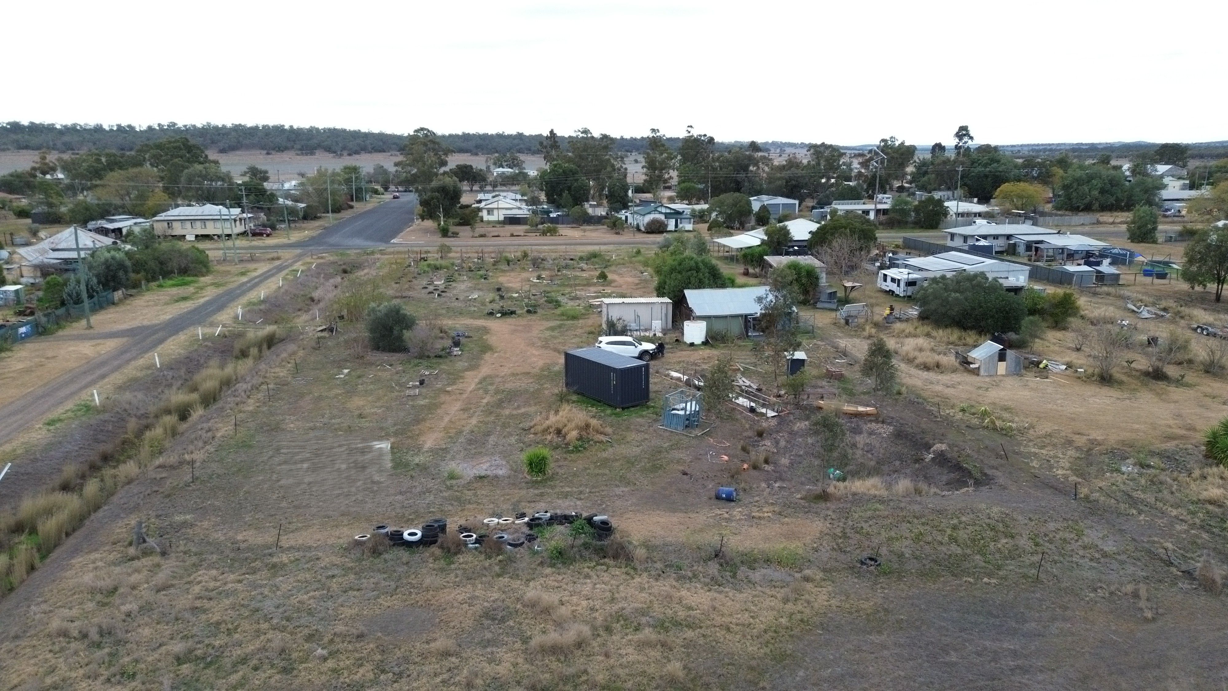 18 Earl Street, Jondaryan, QLD 4403