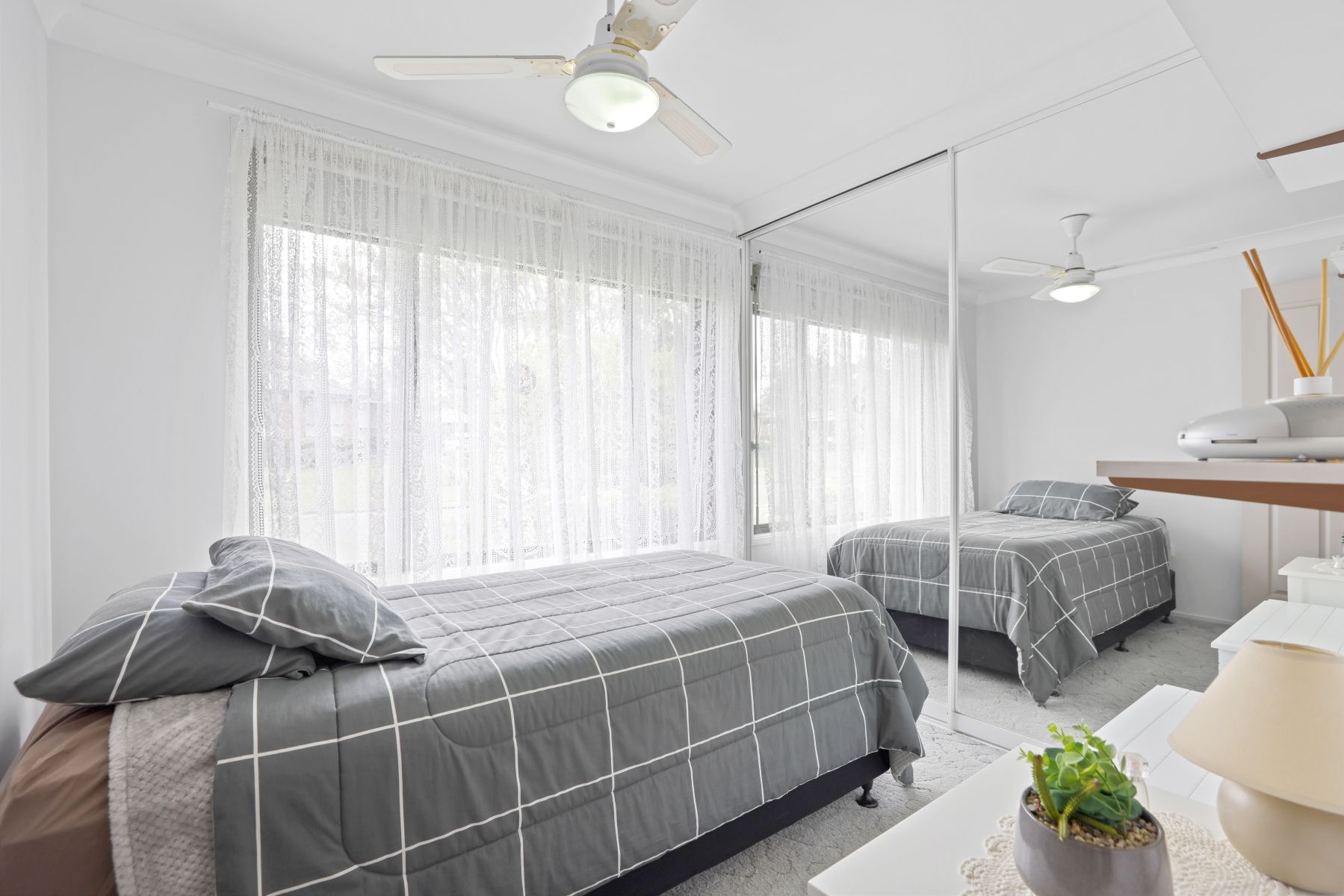 17 Henderson Crescent — photo 9 of 15