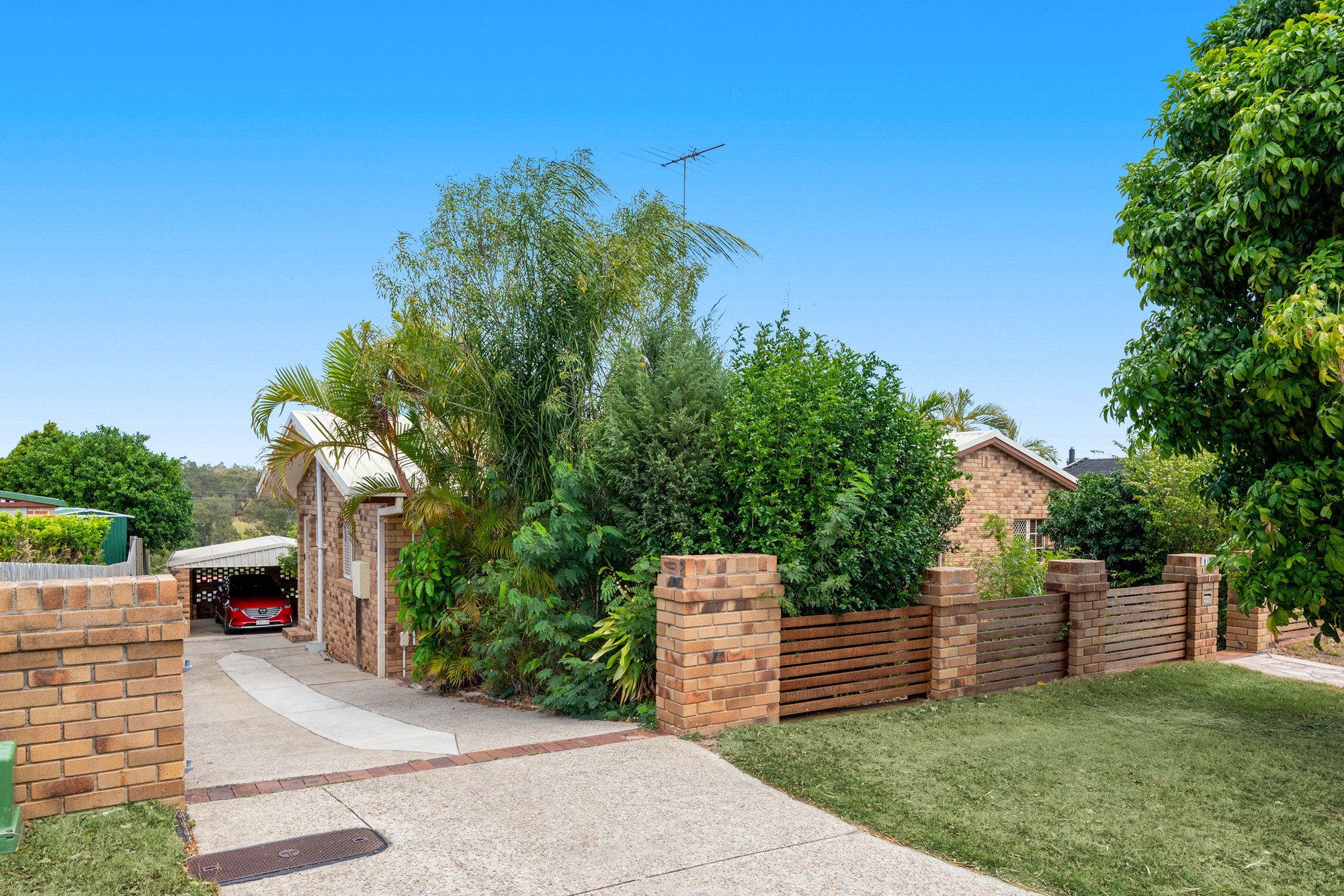 10 Lapage Place, Wishart, QLD 4122