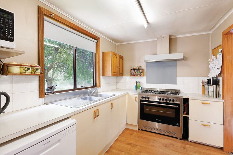 1439 Glenelg Highway, Smythesdale, VIC 3351