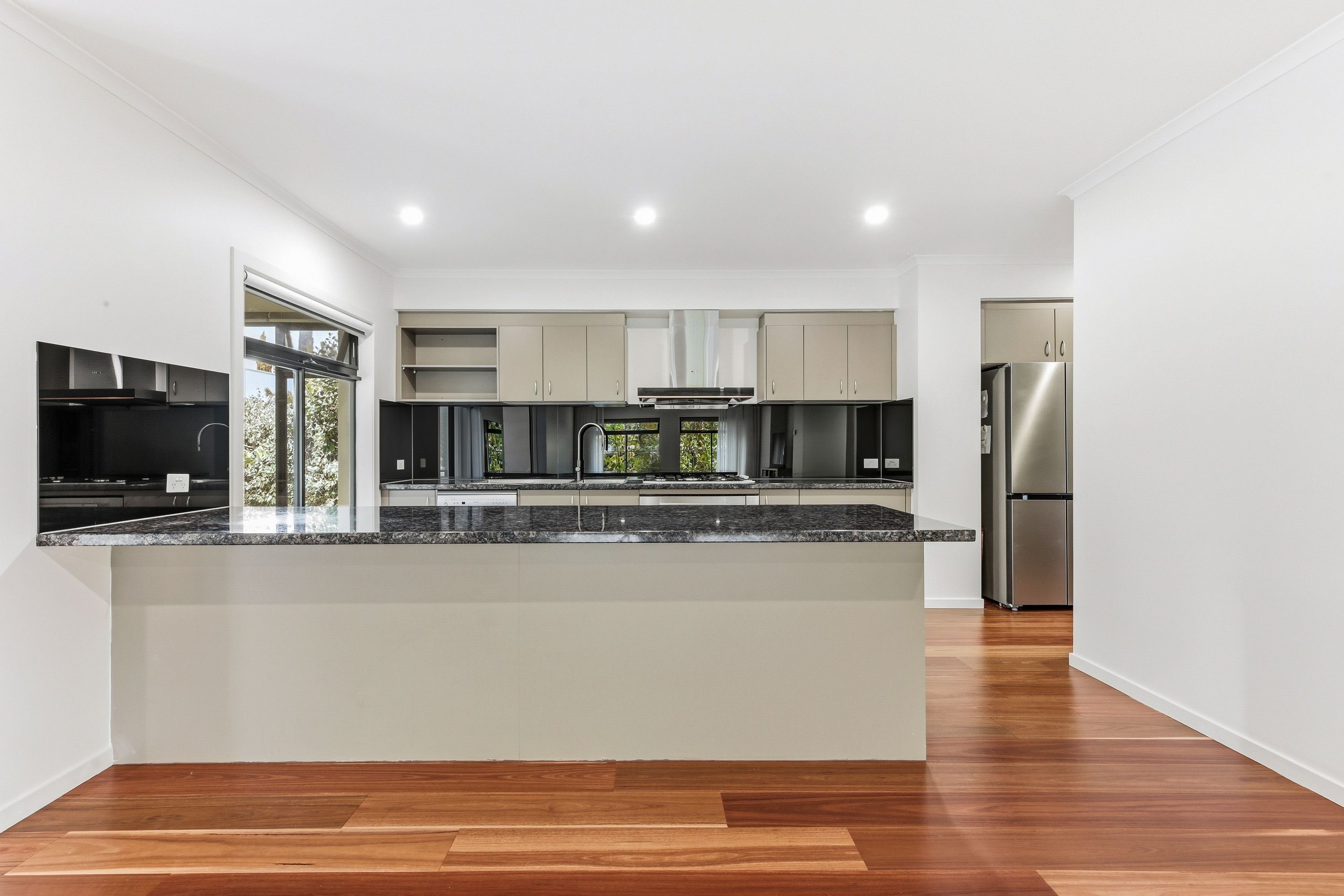 37 Island Point Avenue, Waterways, VIC 3195