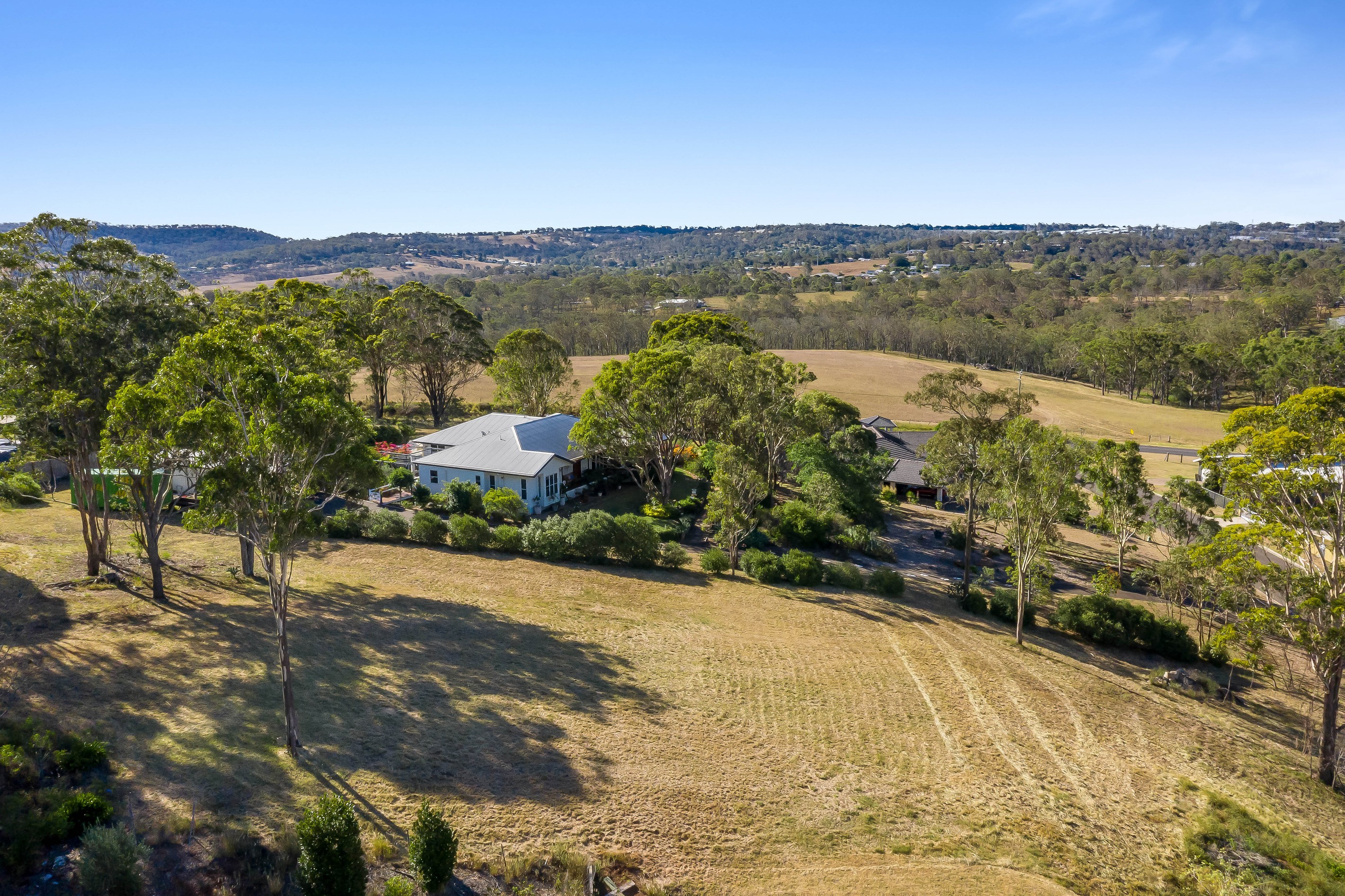 6 Rangeview Drive, Top Camp, QLD 4350