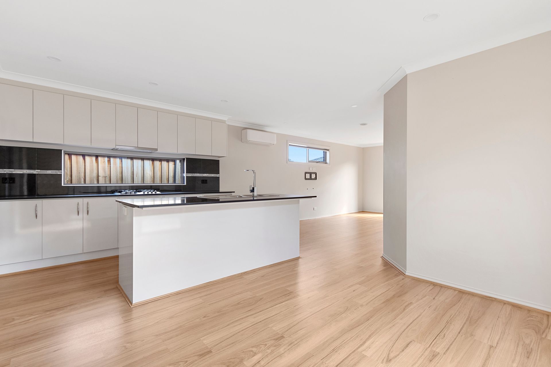 70 Aquatic Drive, Cranbourne West, VIC 3977