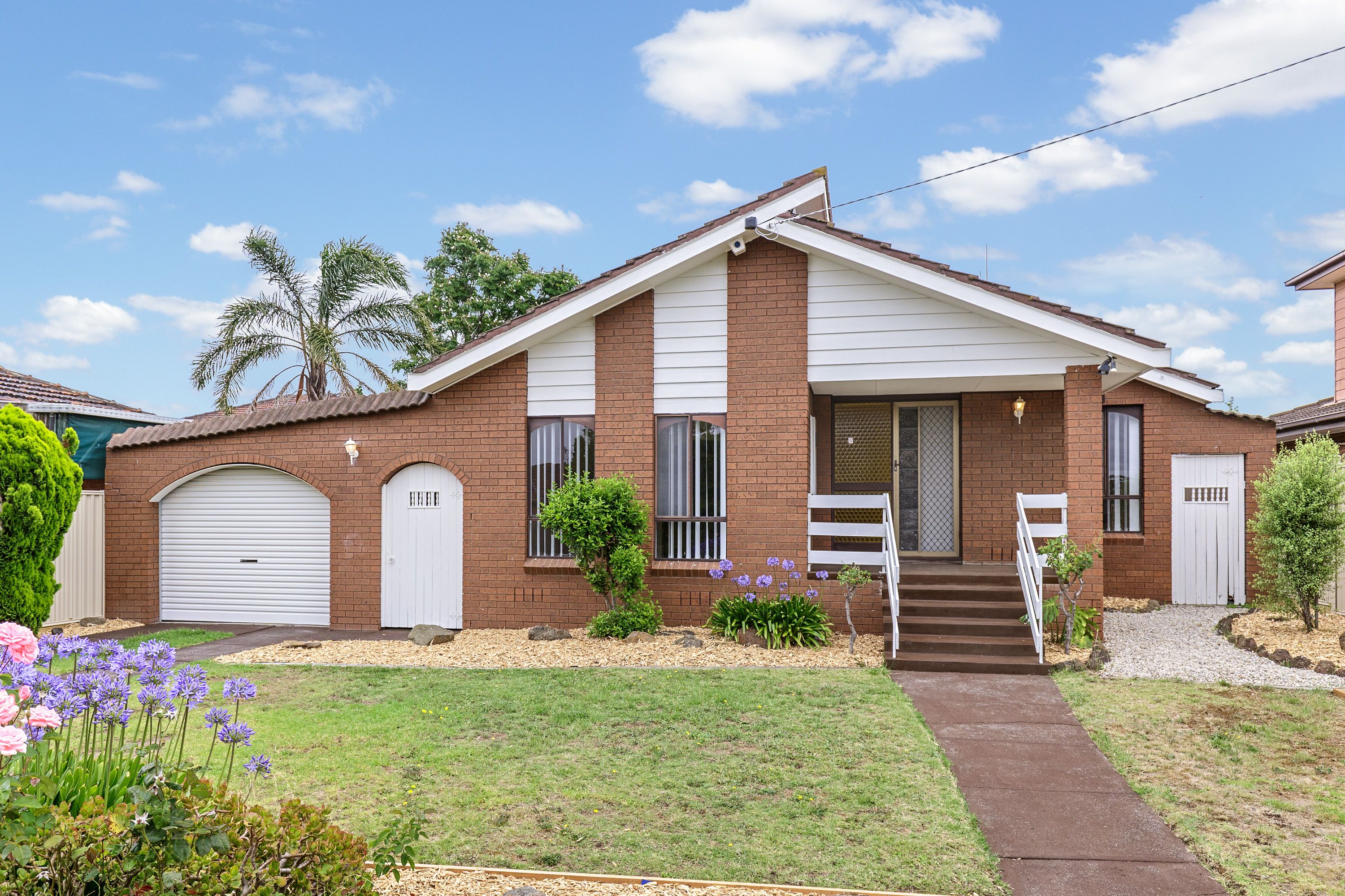 27 Stonehaven Drive, Thomastown VIC 3074
