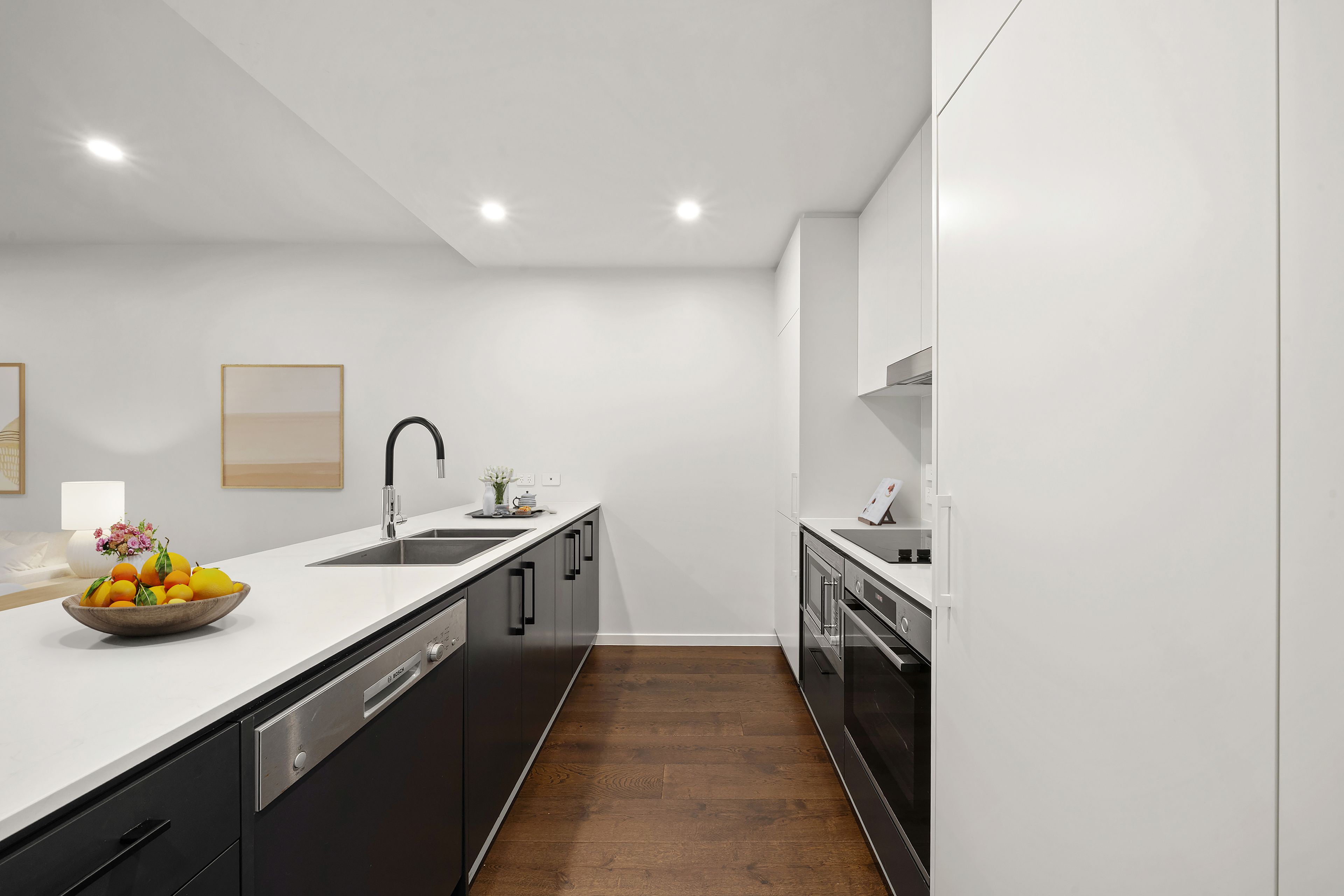 322/34 Eyre Street — photo 4 of 19