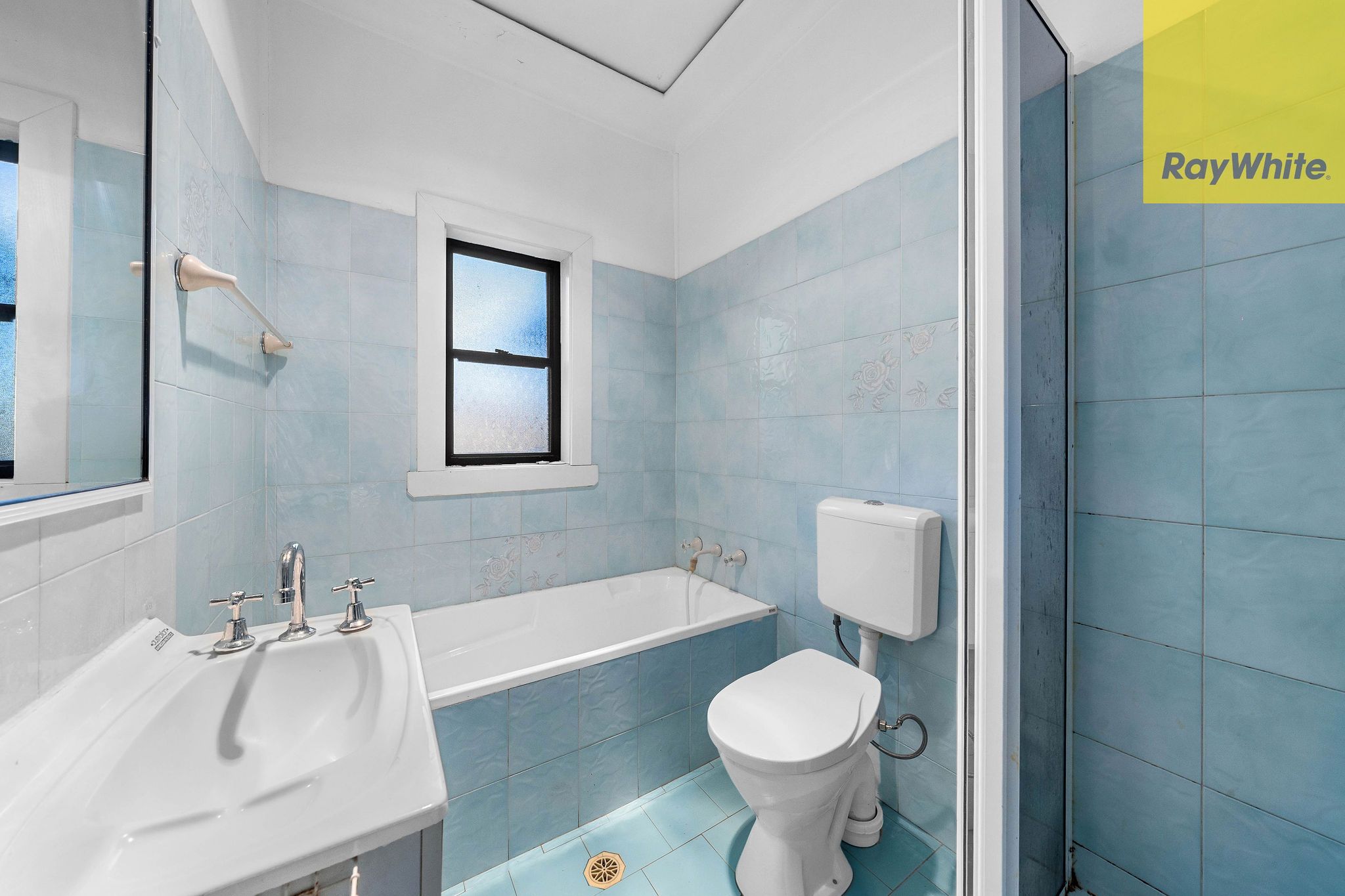 15 Presland Avenue — photo 9 of 15