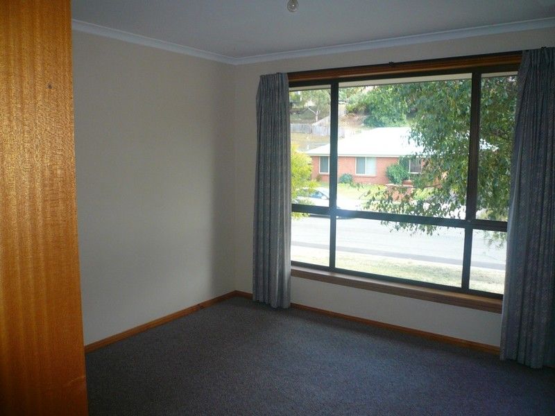 2/38-40 Parklands Parade — photo 4 of 7