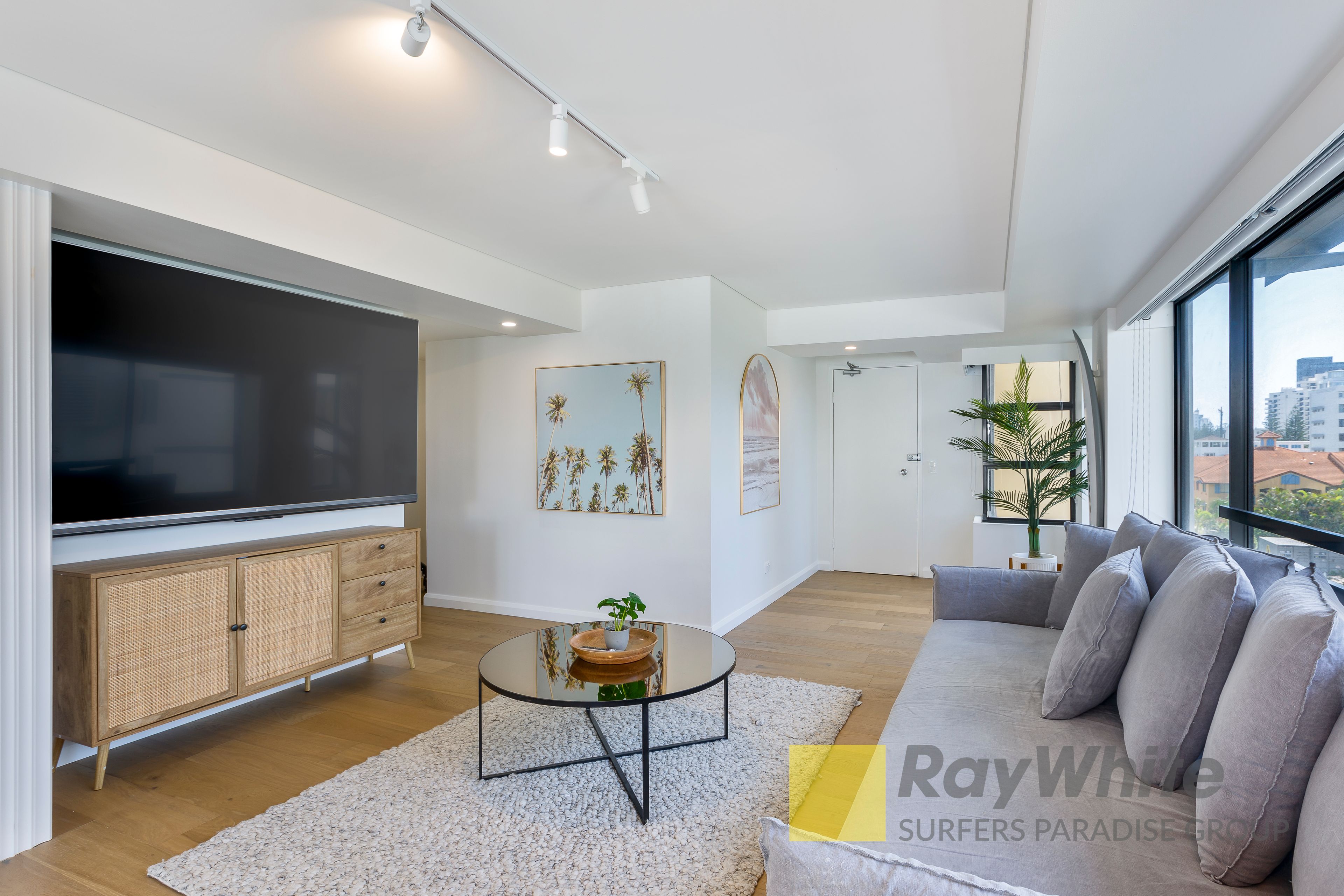 10/10 Albert Avenue, Broadbeach, QLD 4218