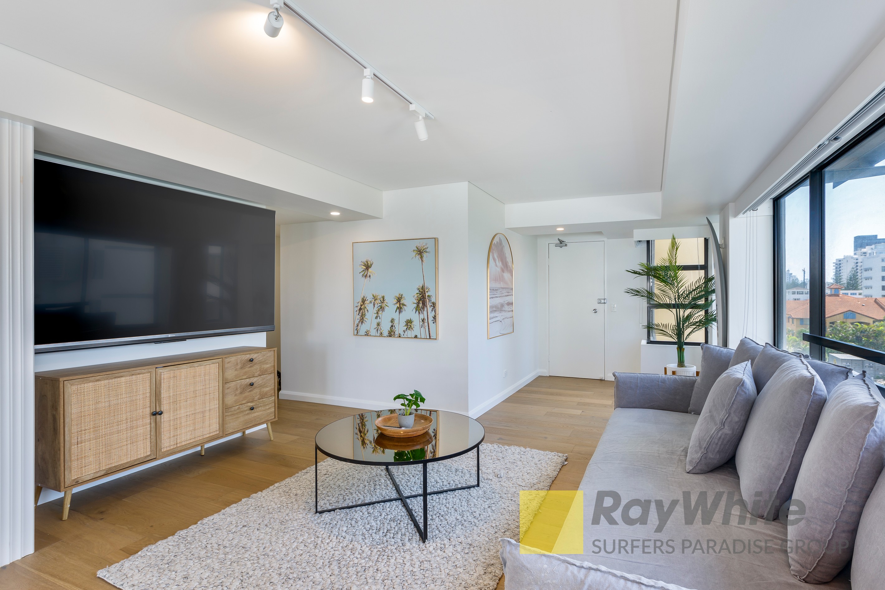 10/10 Albert Avenue, Broadbeach, QLD 4218