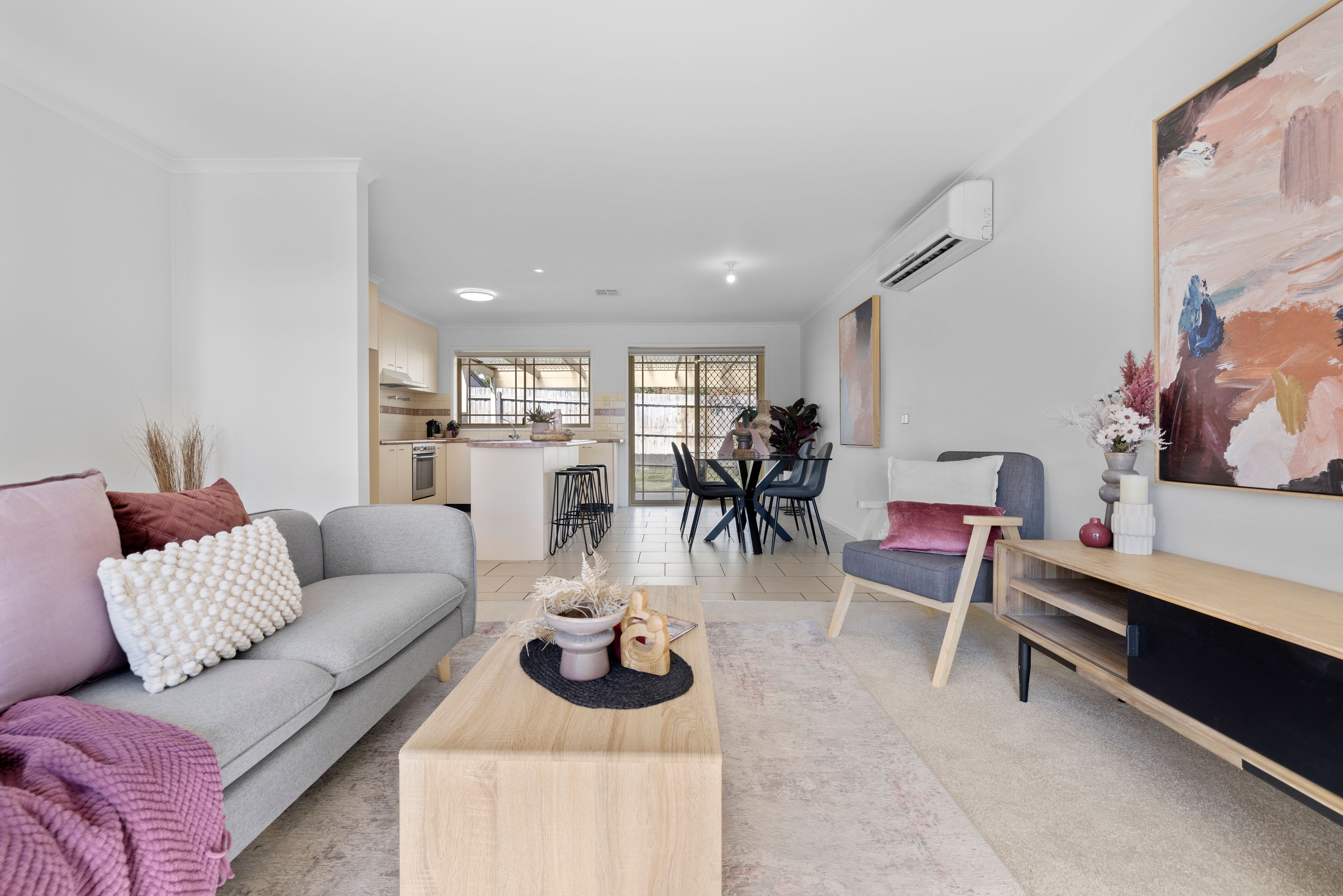 2/8 Pinnacle Avenue, Ferntree Gully, VIC 3156