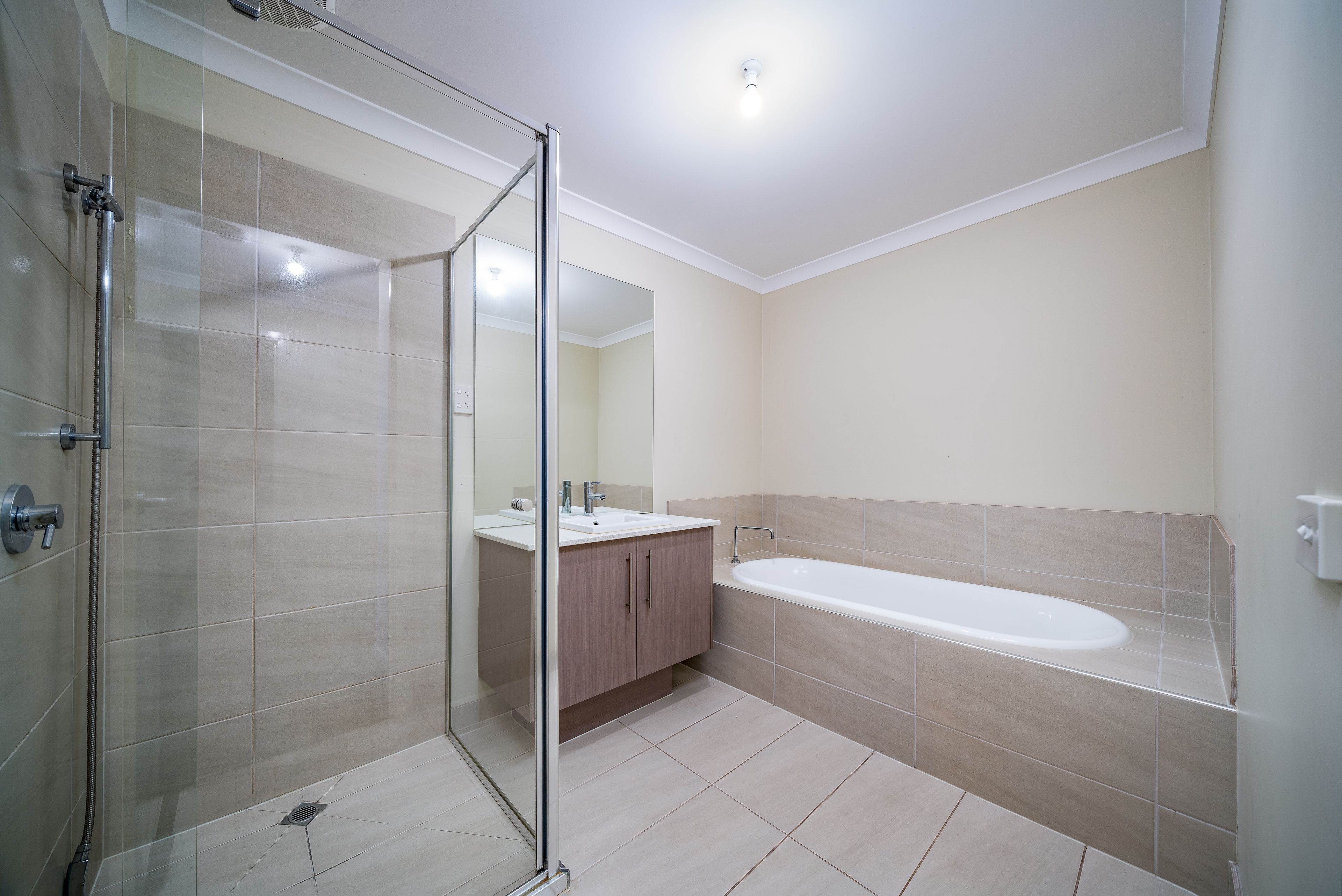 76 Mannavue Boulevard — photo 14 of 17