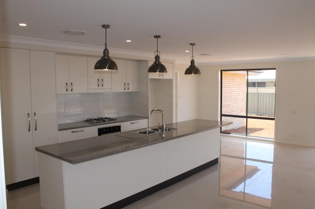 15 Crossroads Drive, Dubbo, NSW 2830