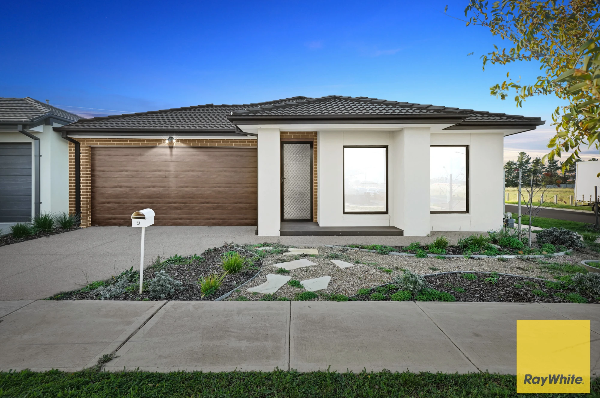 9 Ambrose Street, Rockbank, VIC 3335