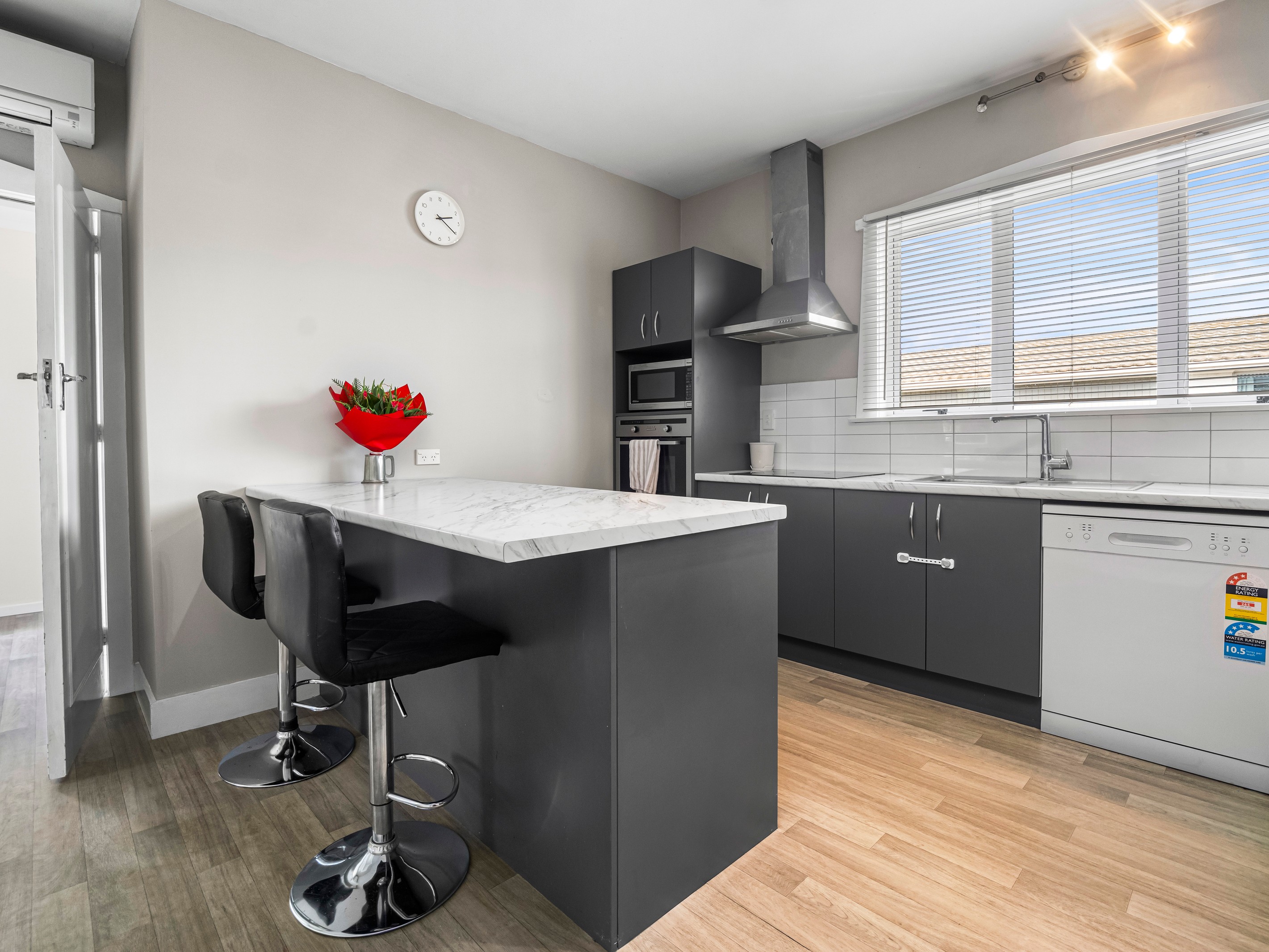 1/274 Main North Road, Redwood, Christchurch City