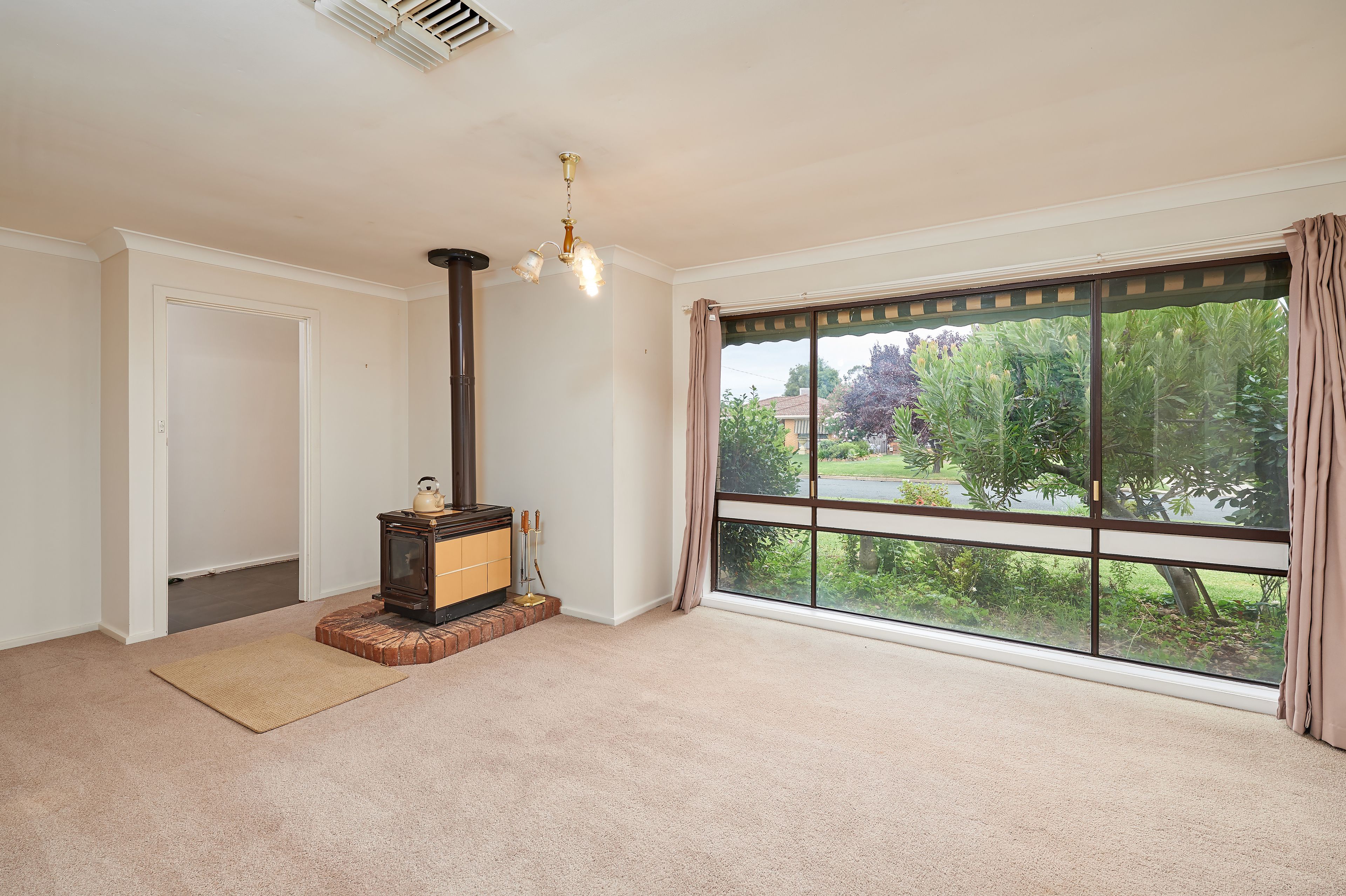 9 Vestey Street, Wagga Wagga, NSW 2650