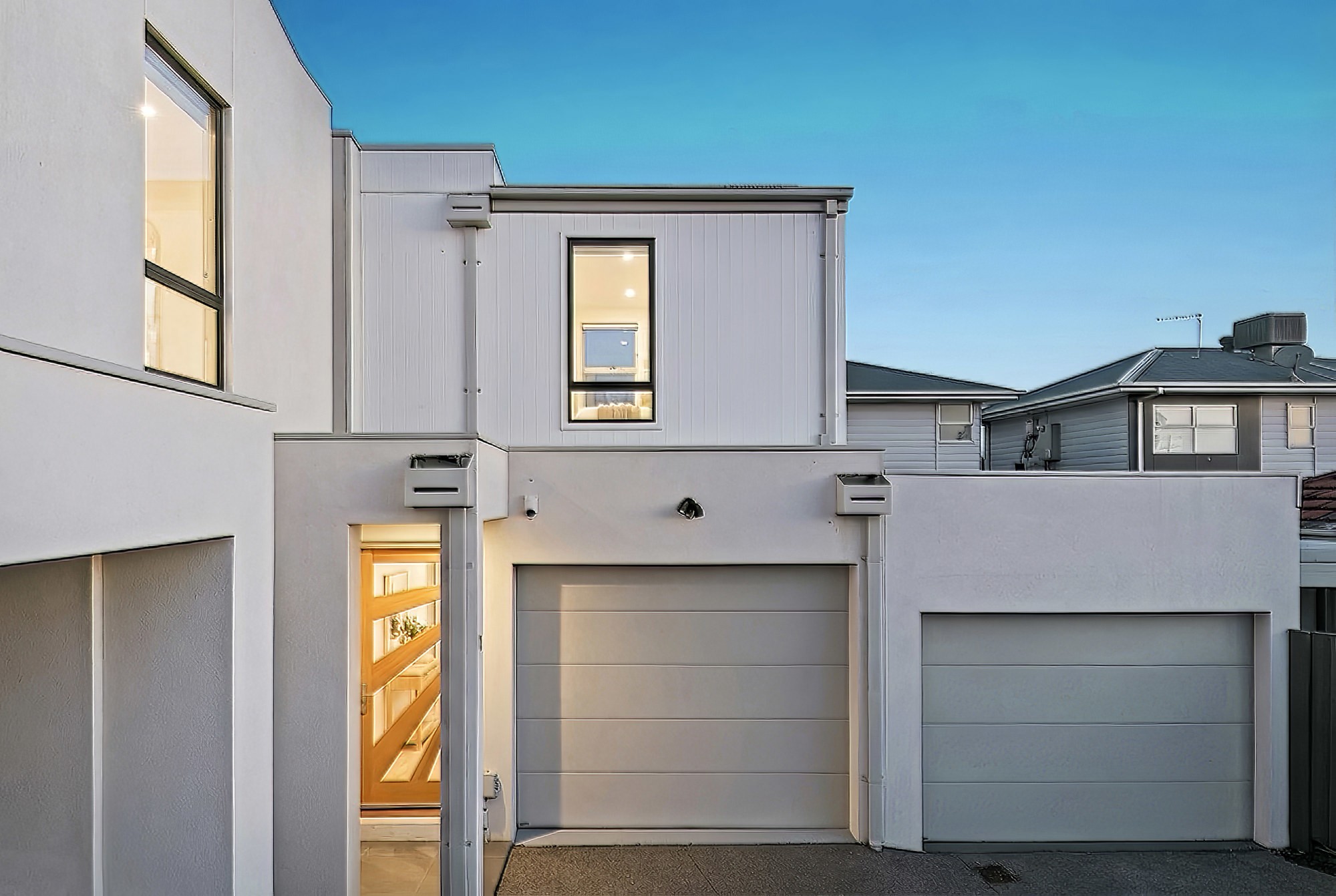 2/44 Conifer Avenue, Brooklyn, VIC 3012