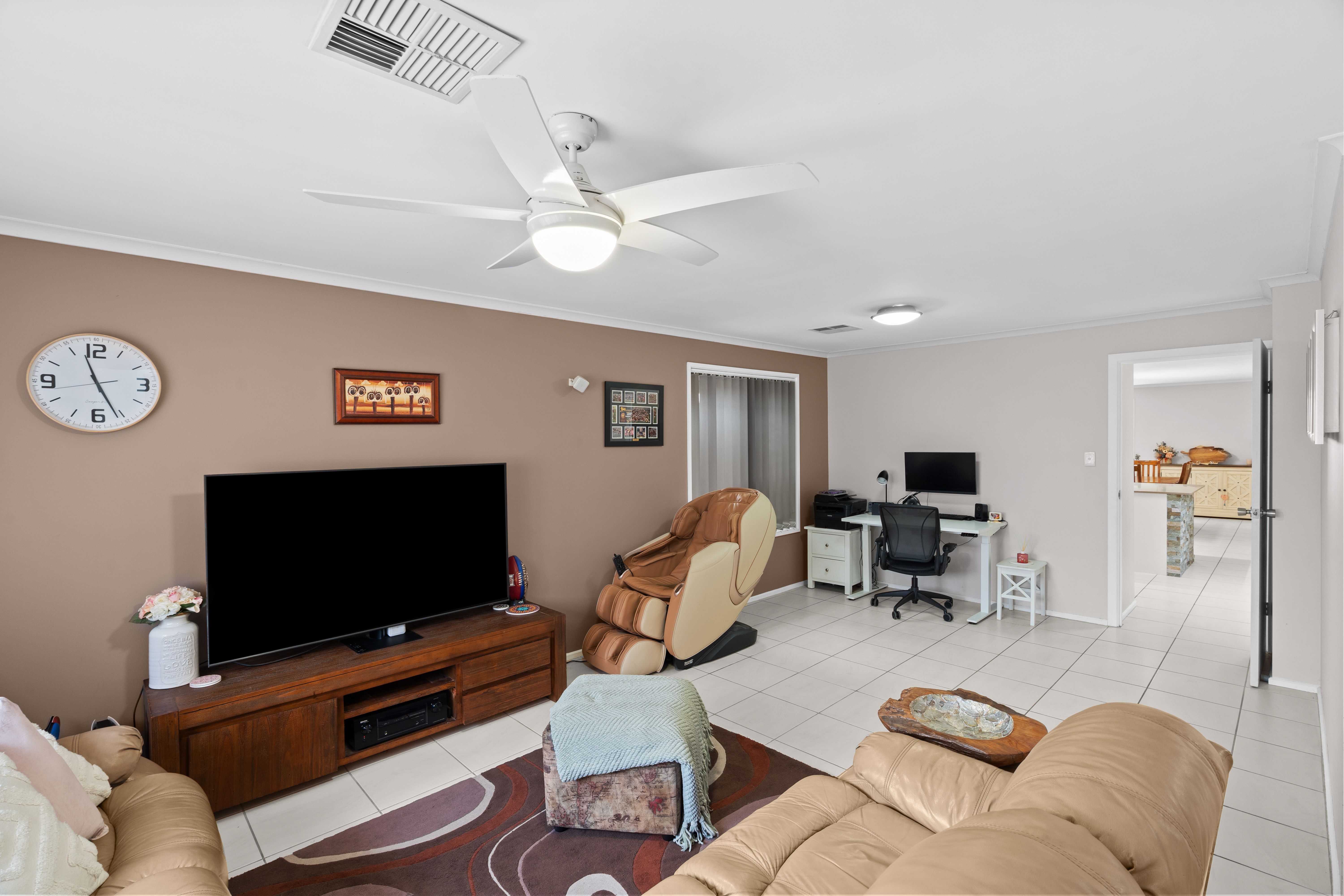 11 Minorca Court — photo 3 of 24