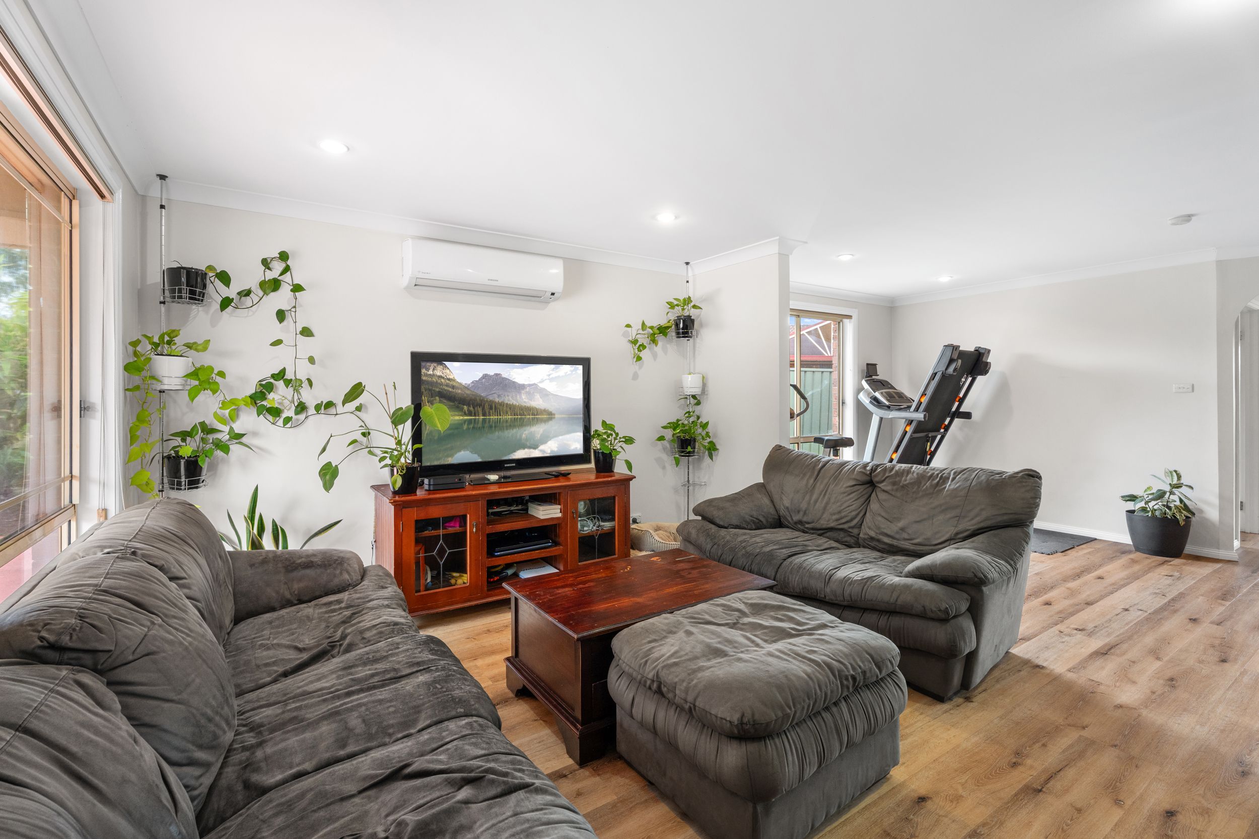 22 Womra Crescent, Glenmore Park, NSW