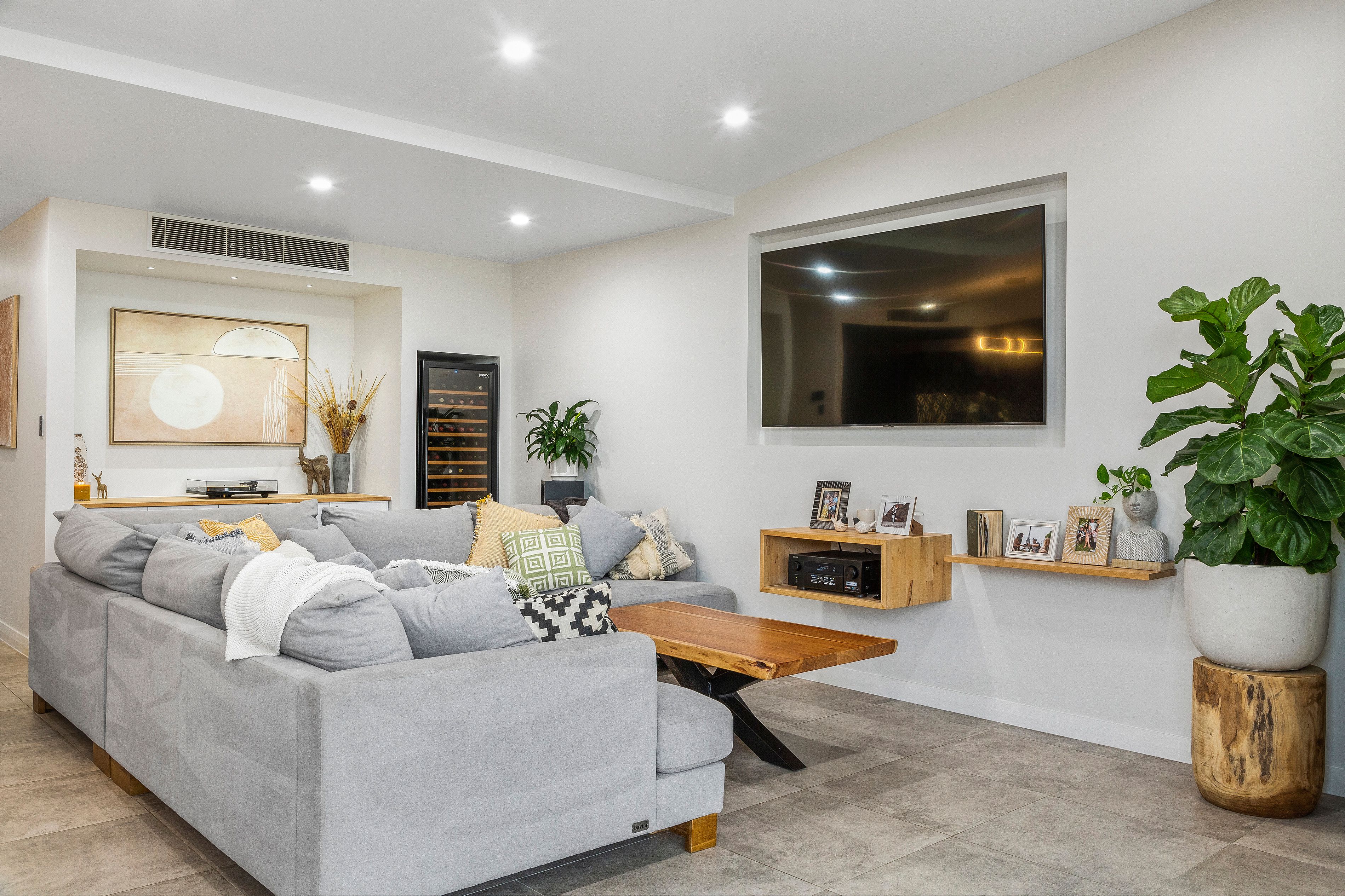 16 Selkirk Avenue, Clearview, SA 5085