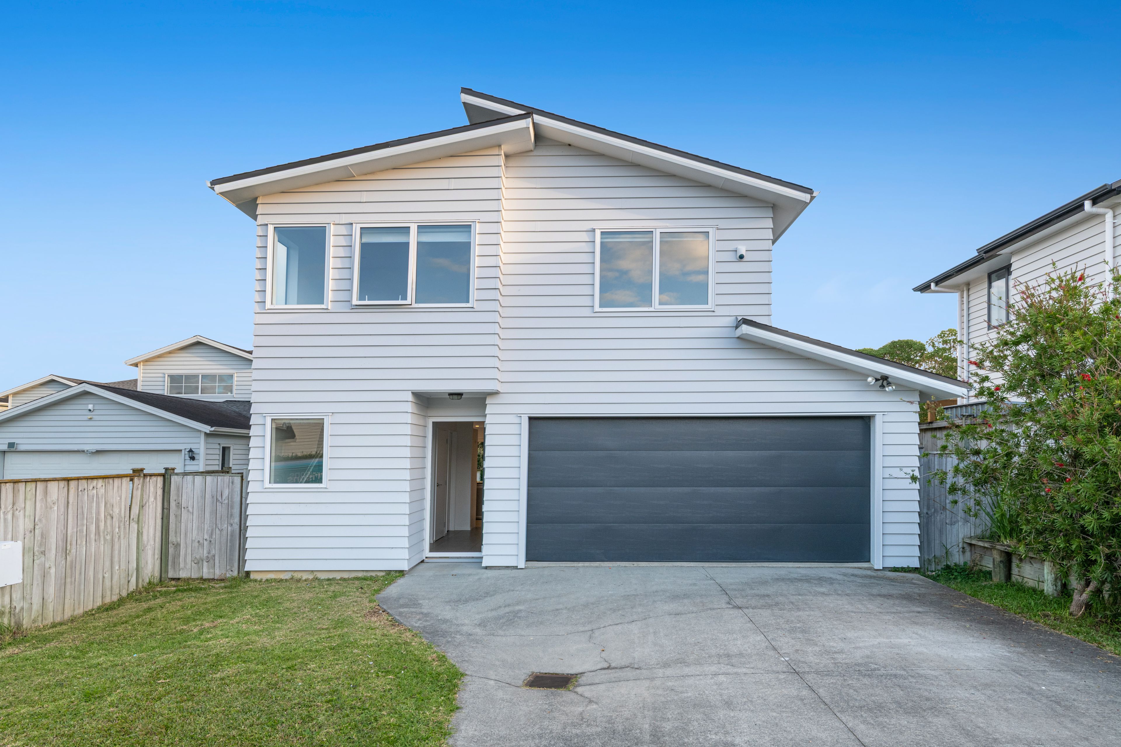 17 Maylee Crescent, Gulf Harbour, Rodney