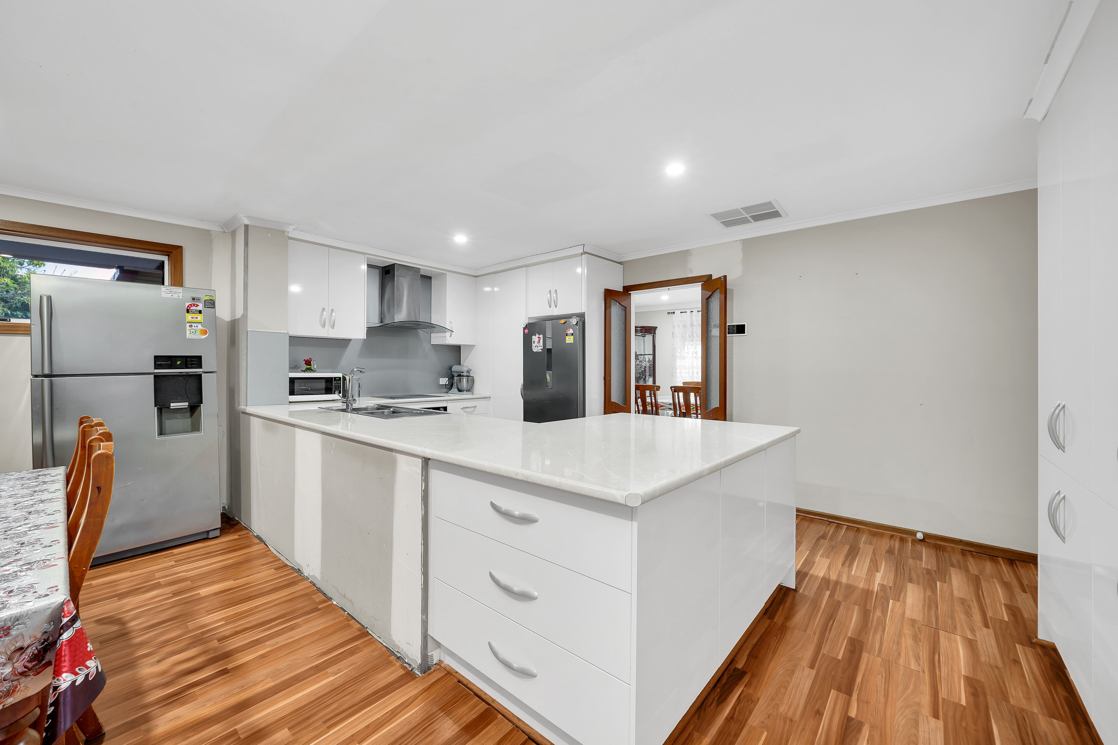 41 Kildonan Avenue — photo 9 of 23
