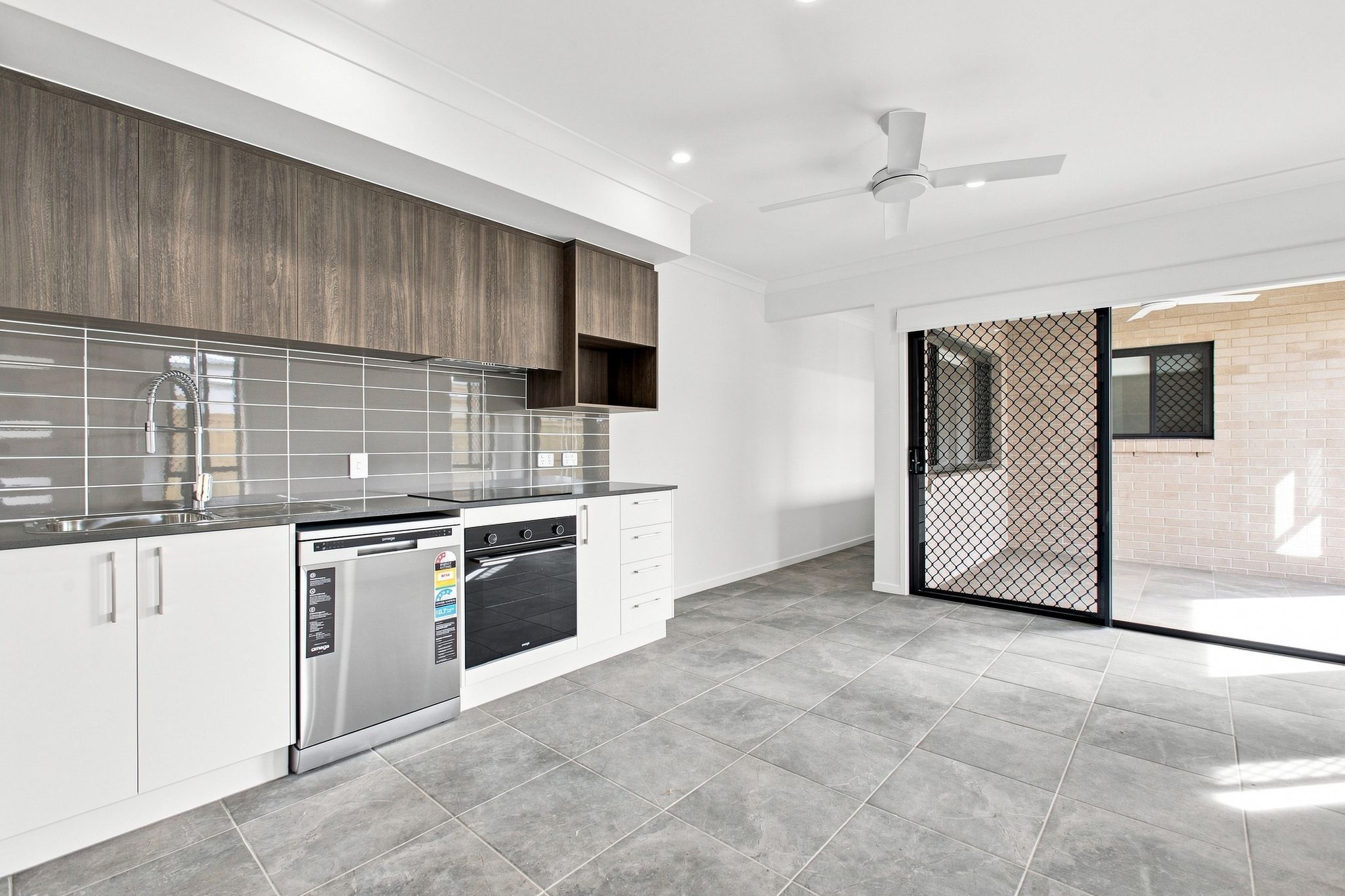 2/4 Great Street, Morayfield, QLD 4506