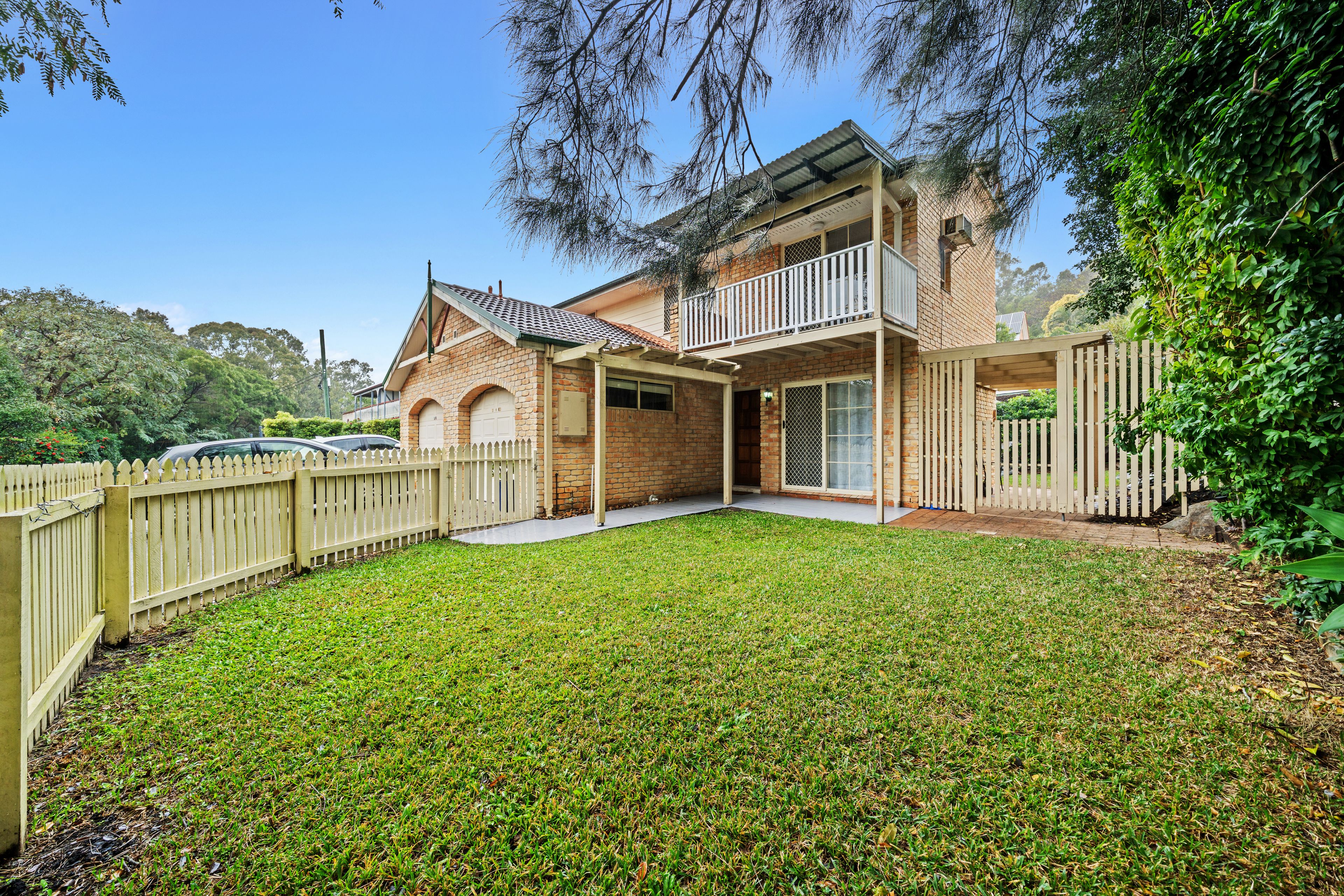 1/61 Paddington Drive, Carrara, QLD 4211
