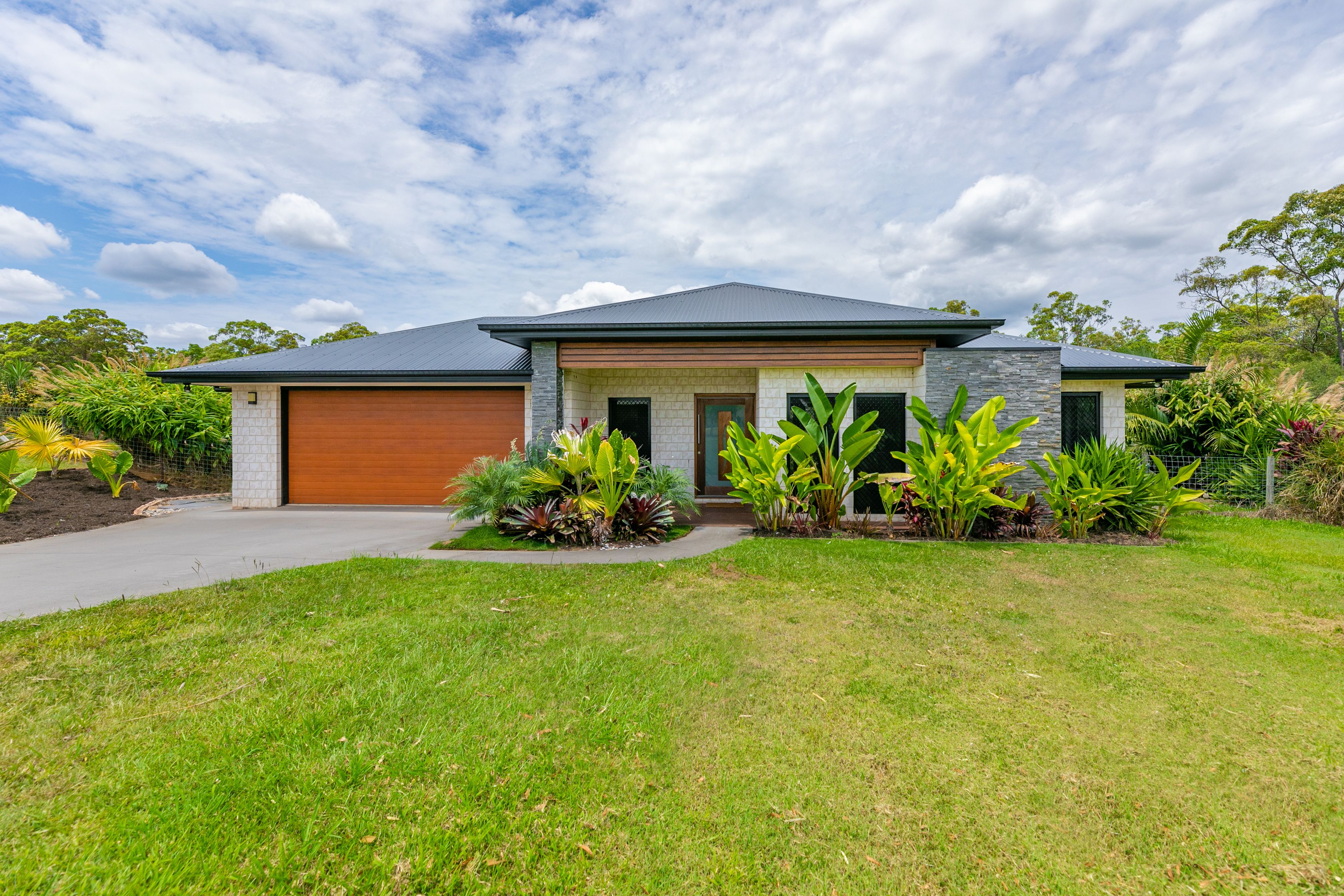 14 Thallon Close, WAMURAN QLD 4512