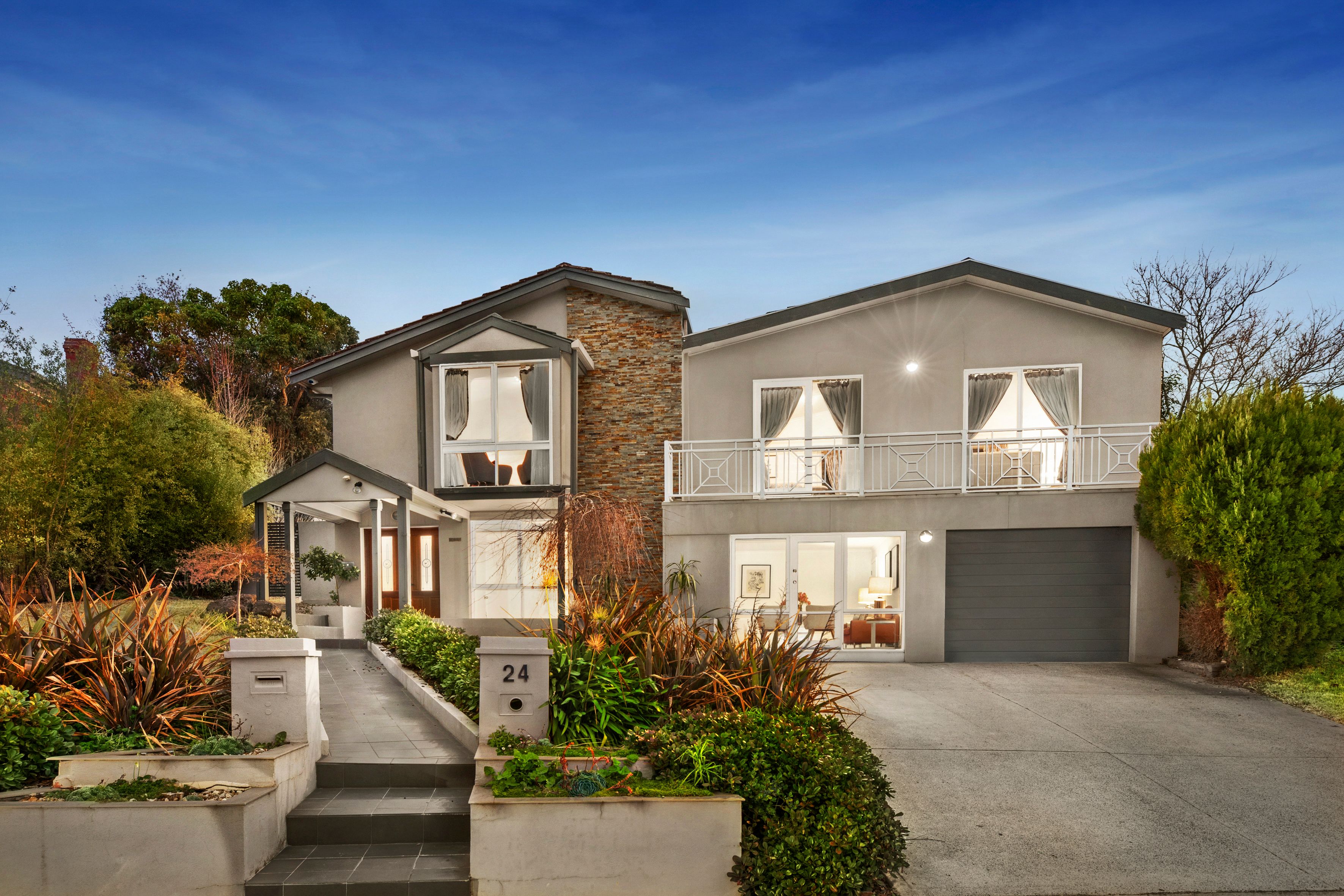 24 Santa Rosa Boulevard, Doncaster East VIC 3109