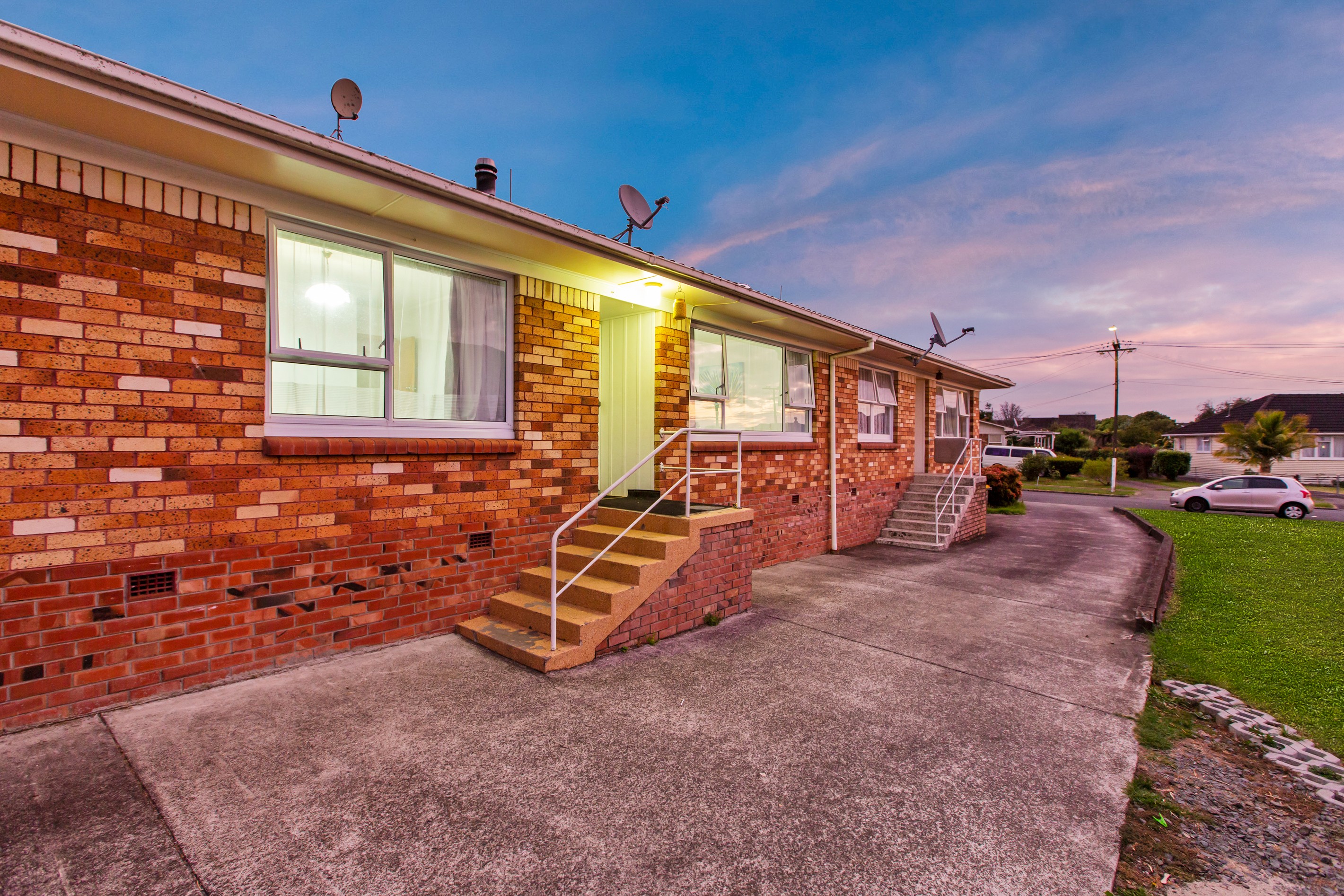 2/10 Grantham Road, Papatoetoe, Manukau City