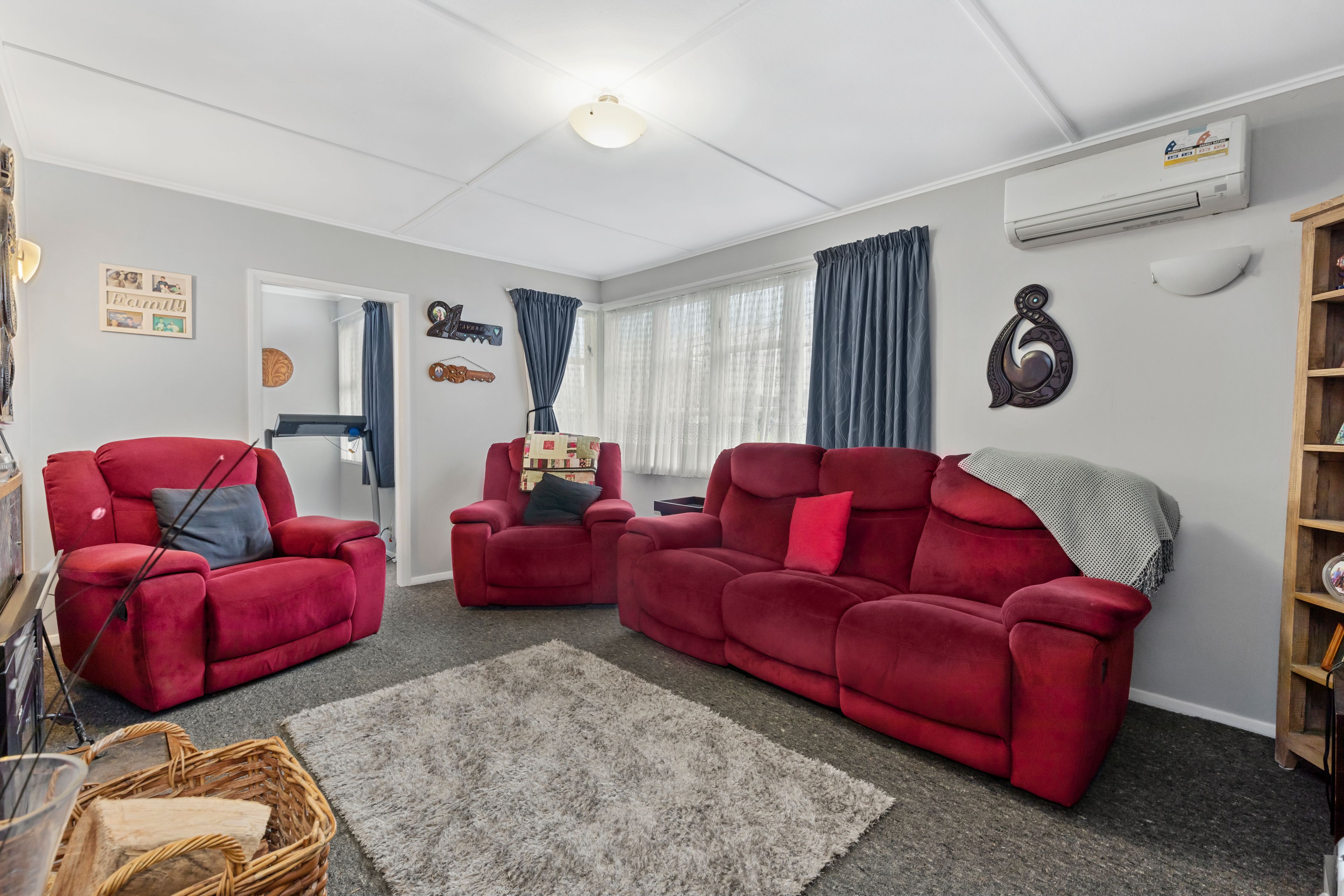 206 Waddington Drive, Naenae, Lower Hutt City