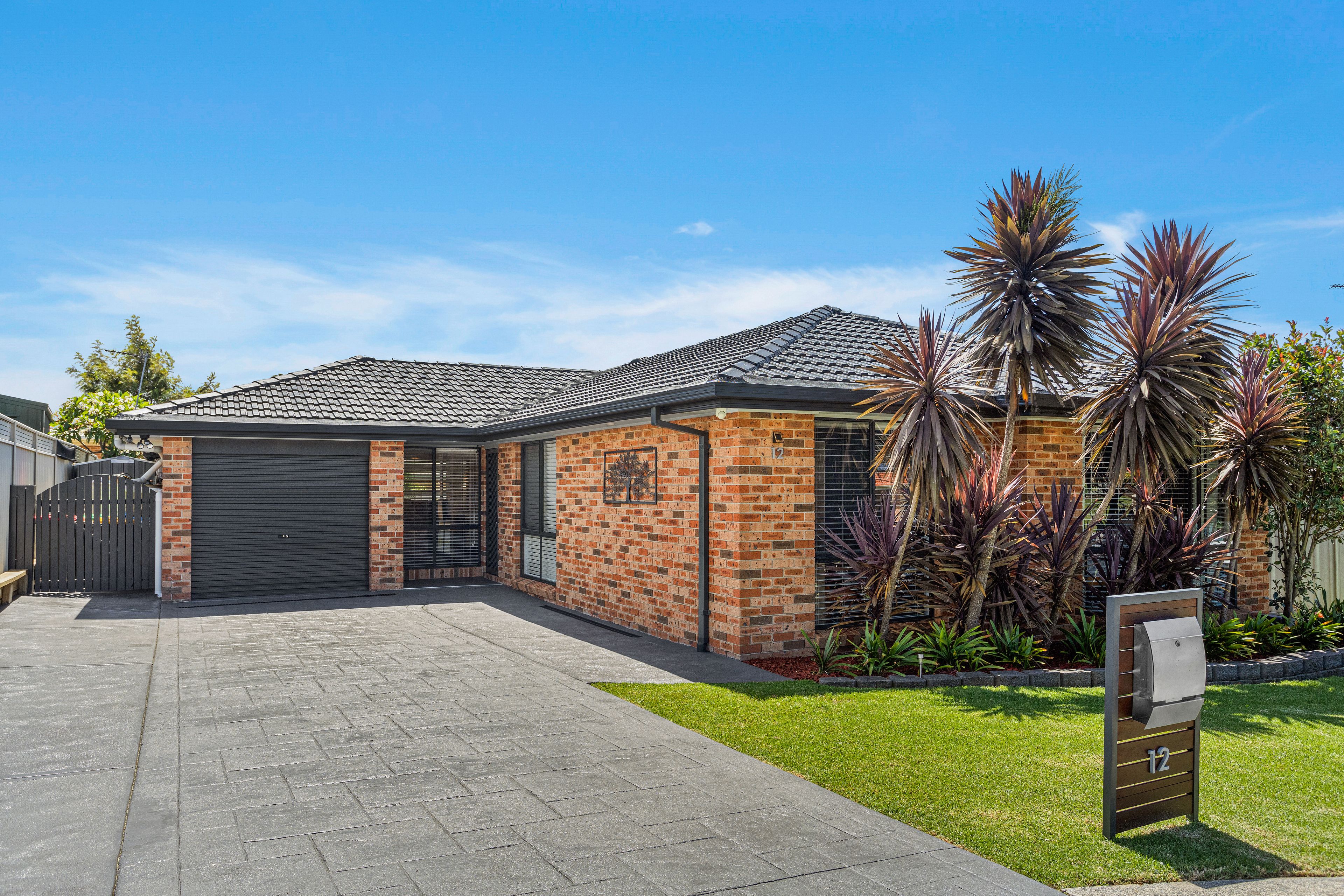 12 Fields Drive, Albion Park NSW 2527