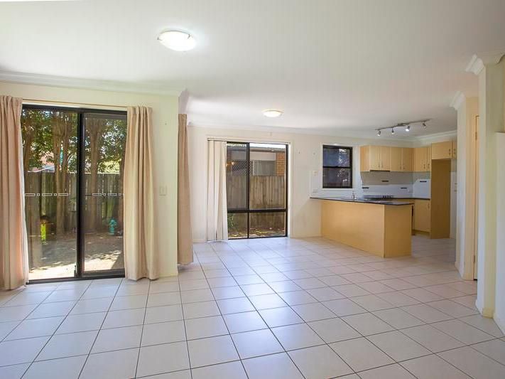 1/27 Railway Street, Southport, QLD 4215