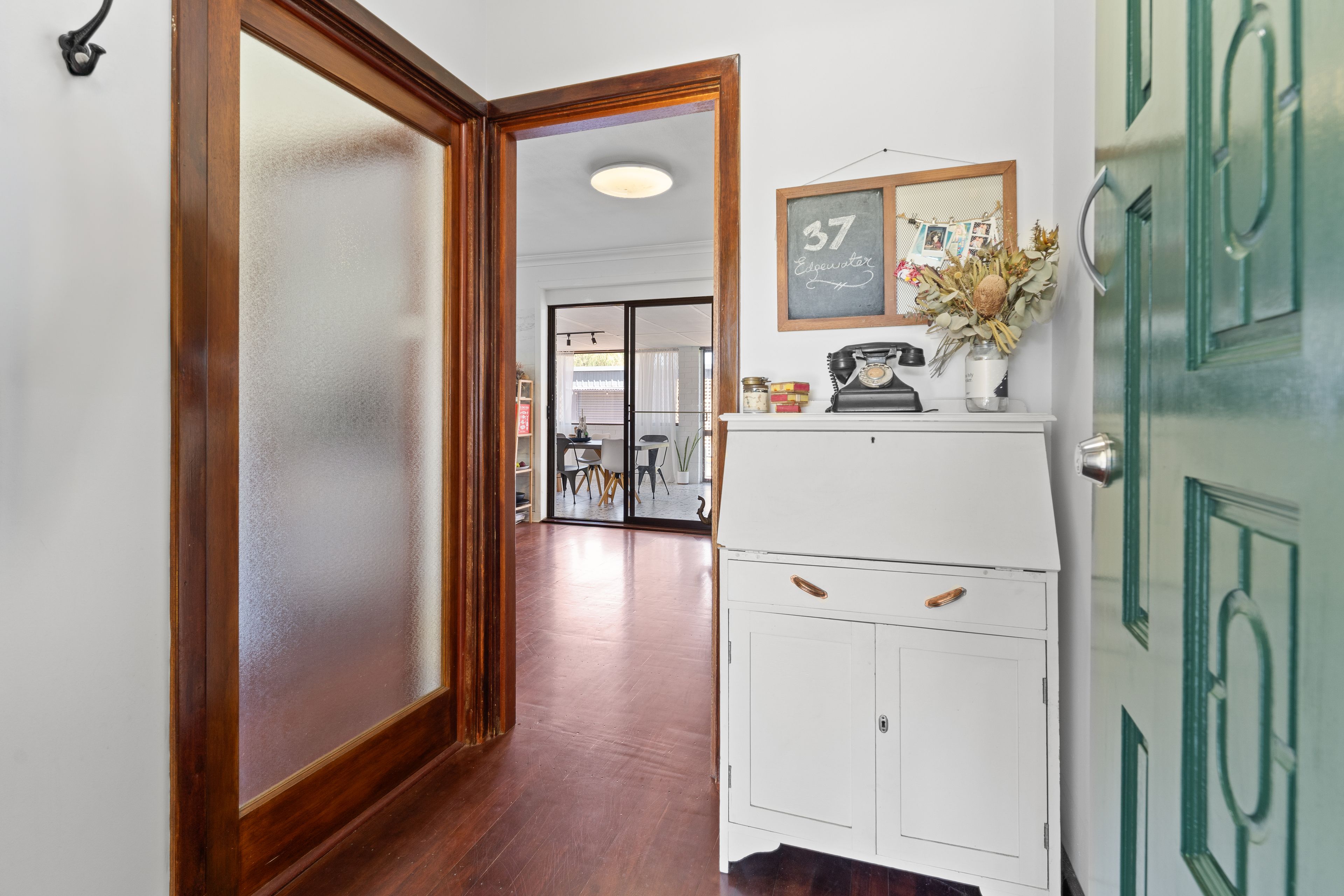 37 Edgewater Road — photo 11 of 25