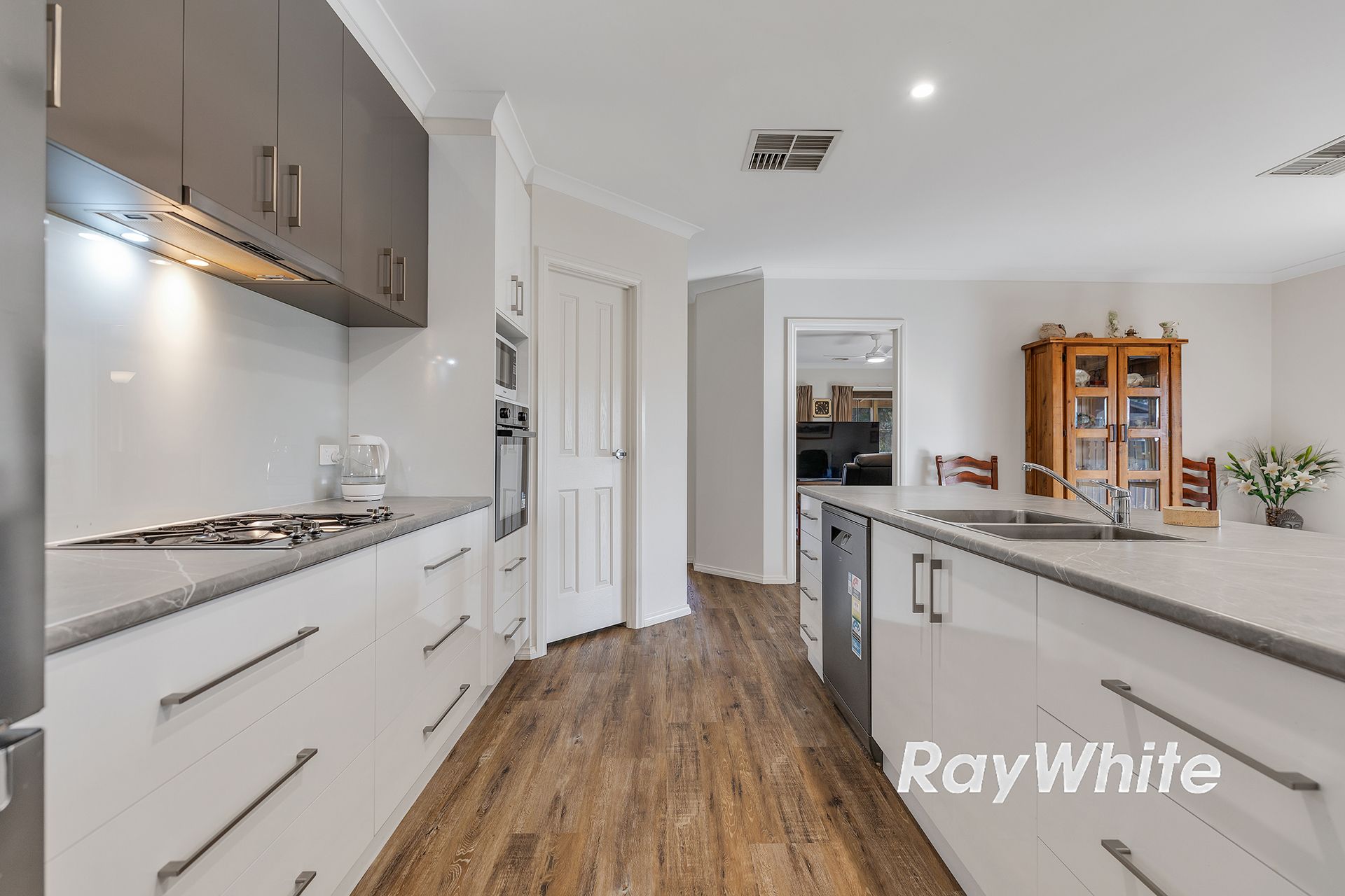 49 Baynes Street — photo 7 of 29