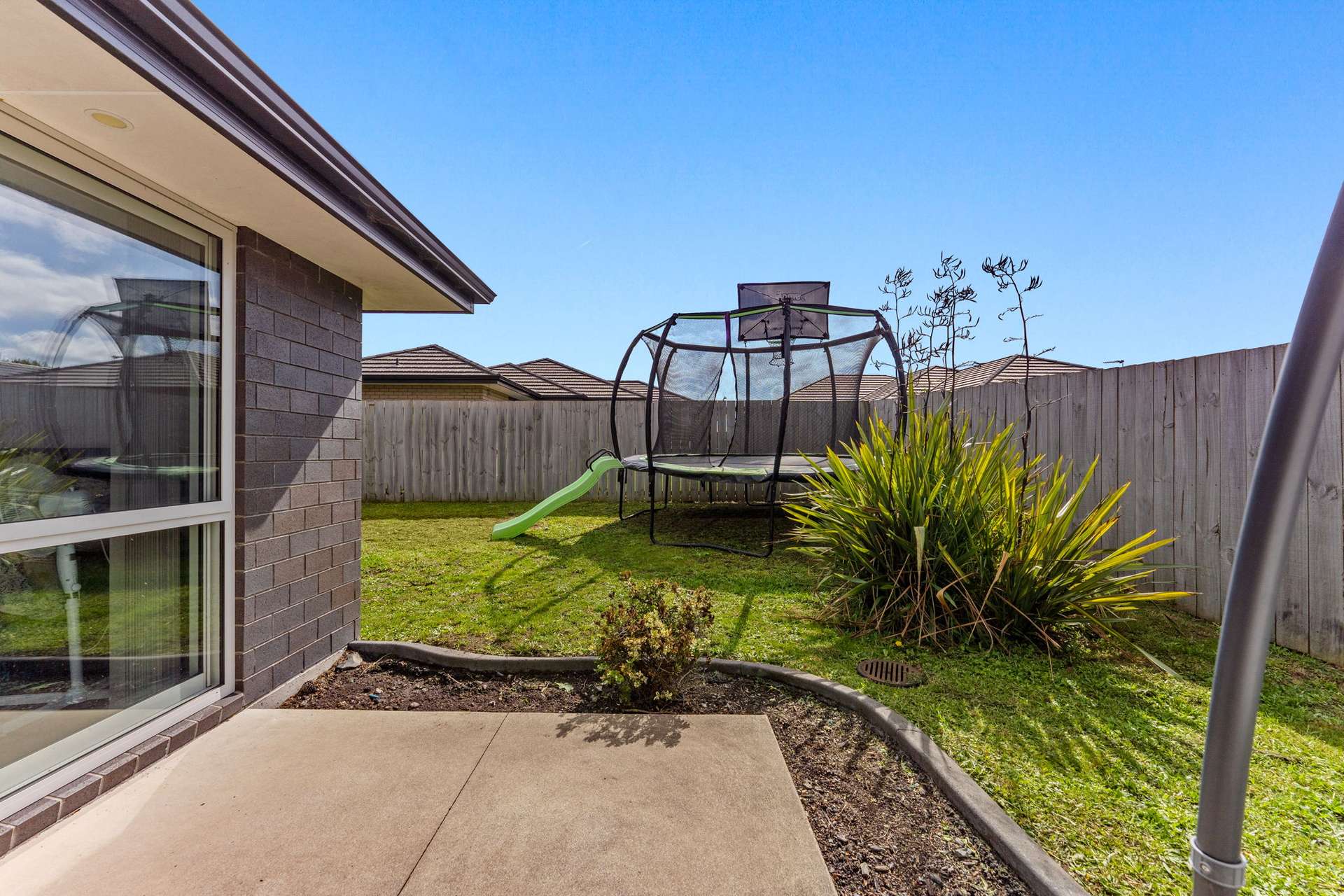 16 Tawhiti Road photo 10