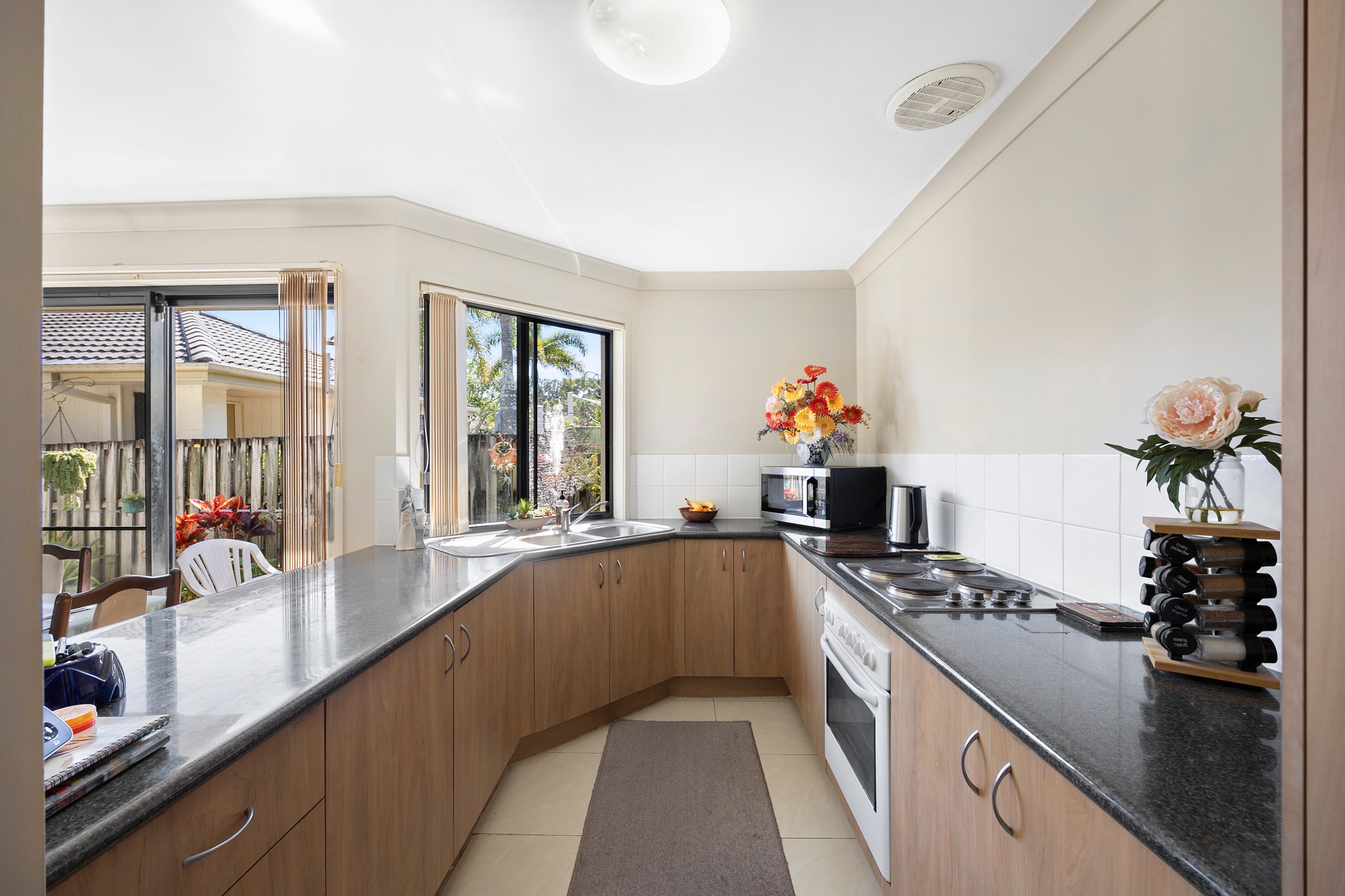 47/590 Pine Ridge Road, Coombabah, QLD 4216