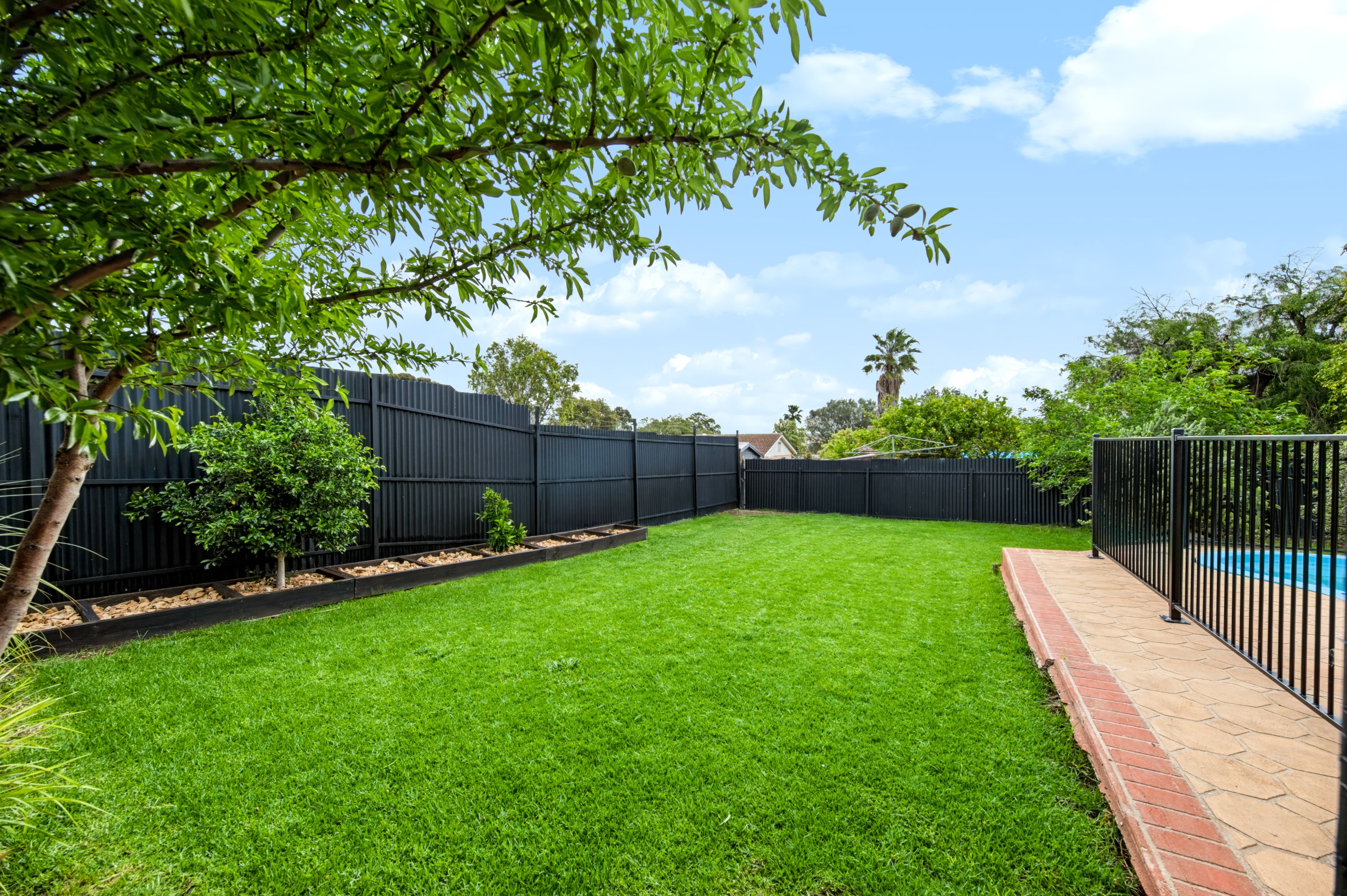 27 Stratton Road — photo 14 of 17