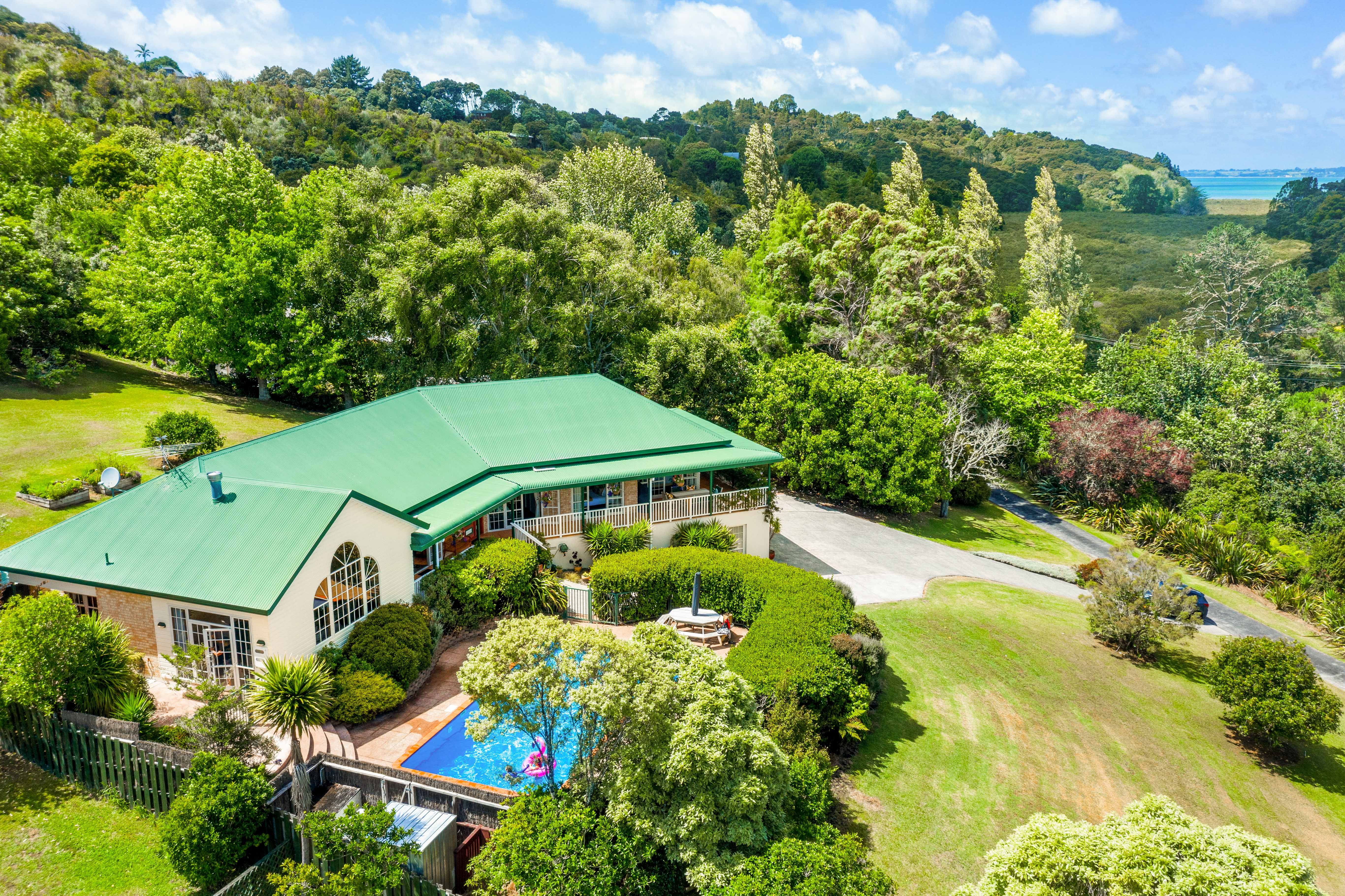 26 Landing Road, Titirangi, Waitakere City