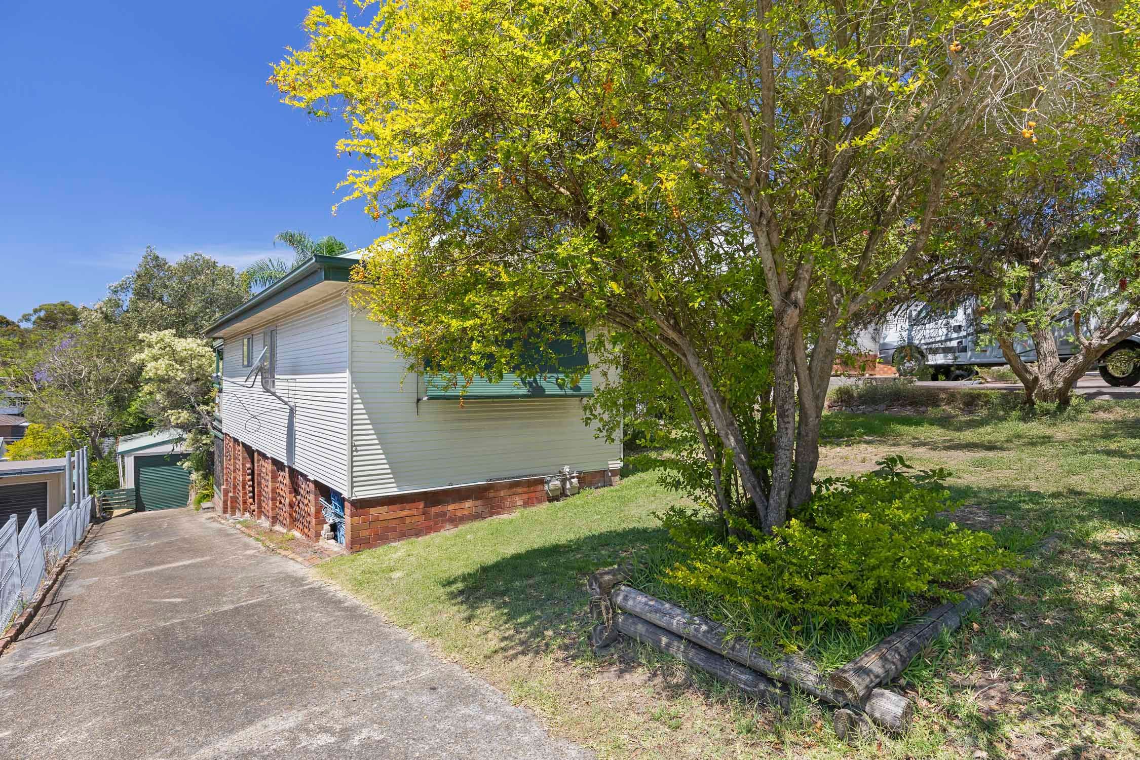 25 Sandra Street, Fennell Bay, NSW 2283