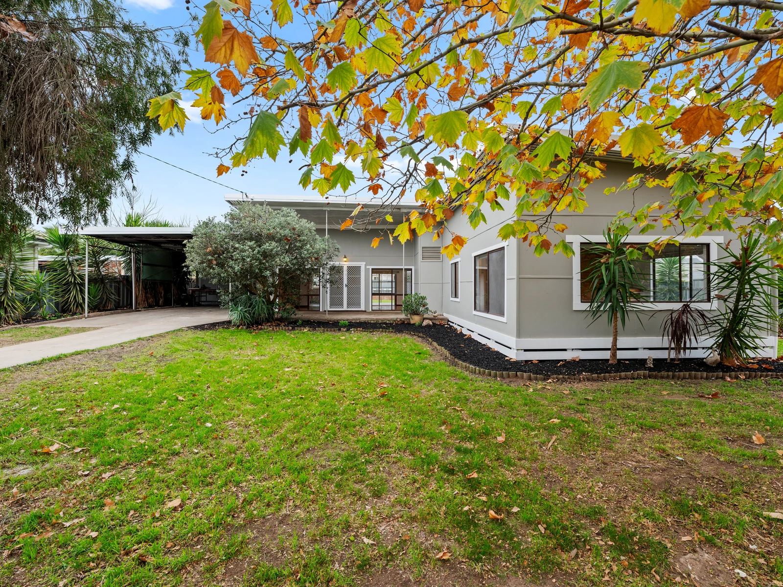8 Charles Street, Benalla, VIC 3672