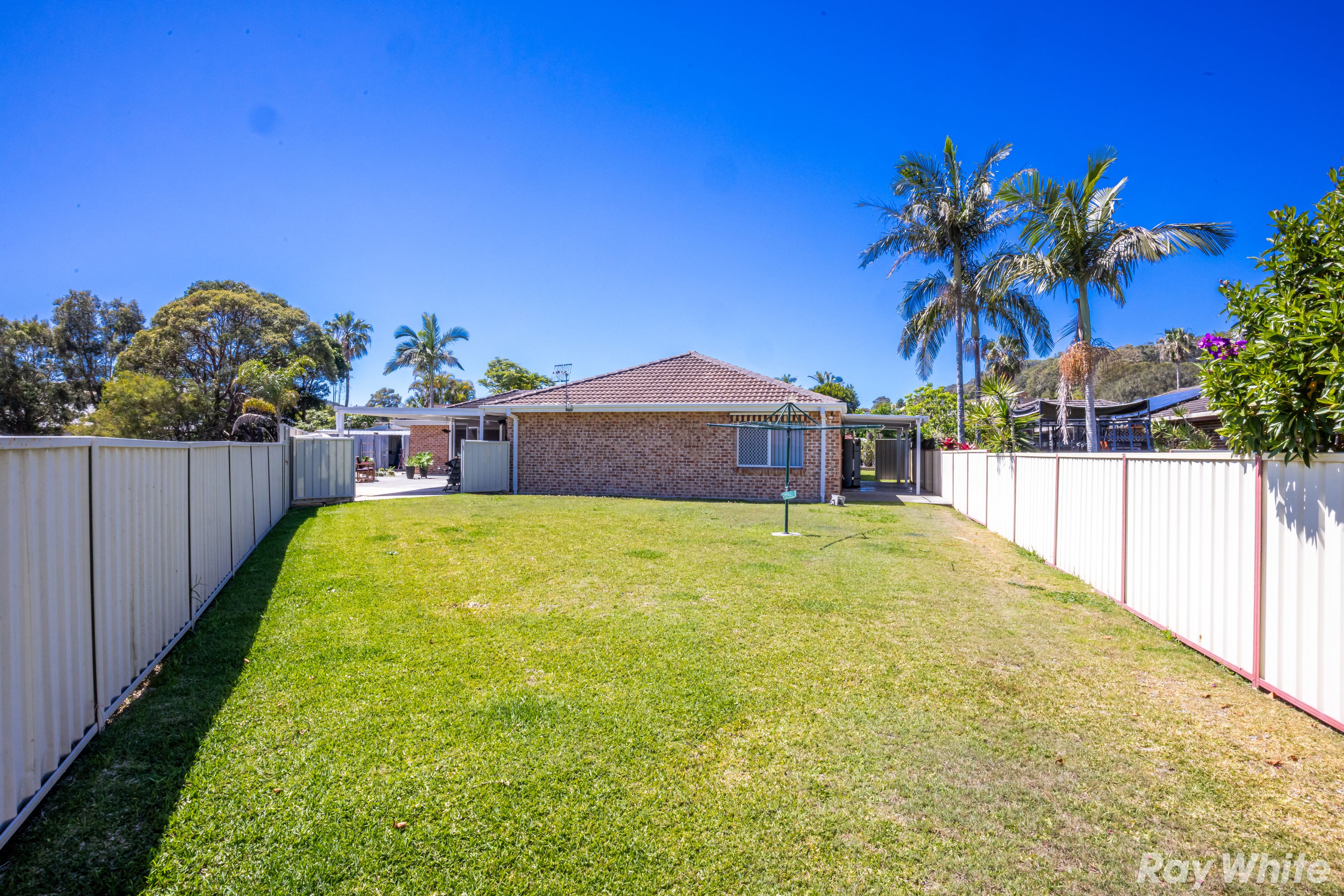 2A Hesper Drive — photo 10 of 11