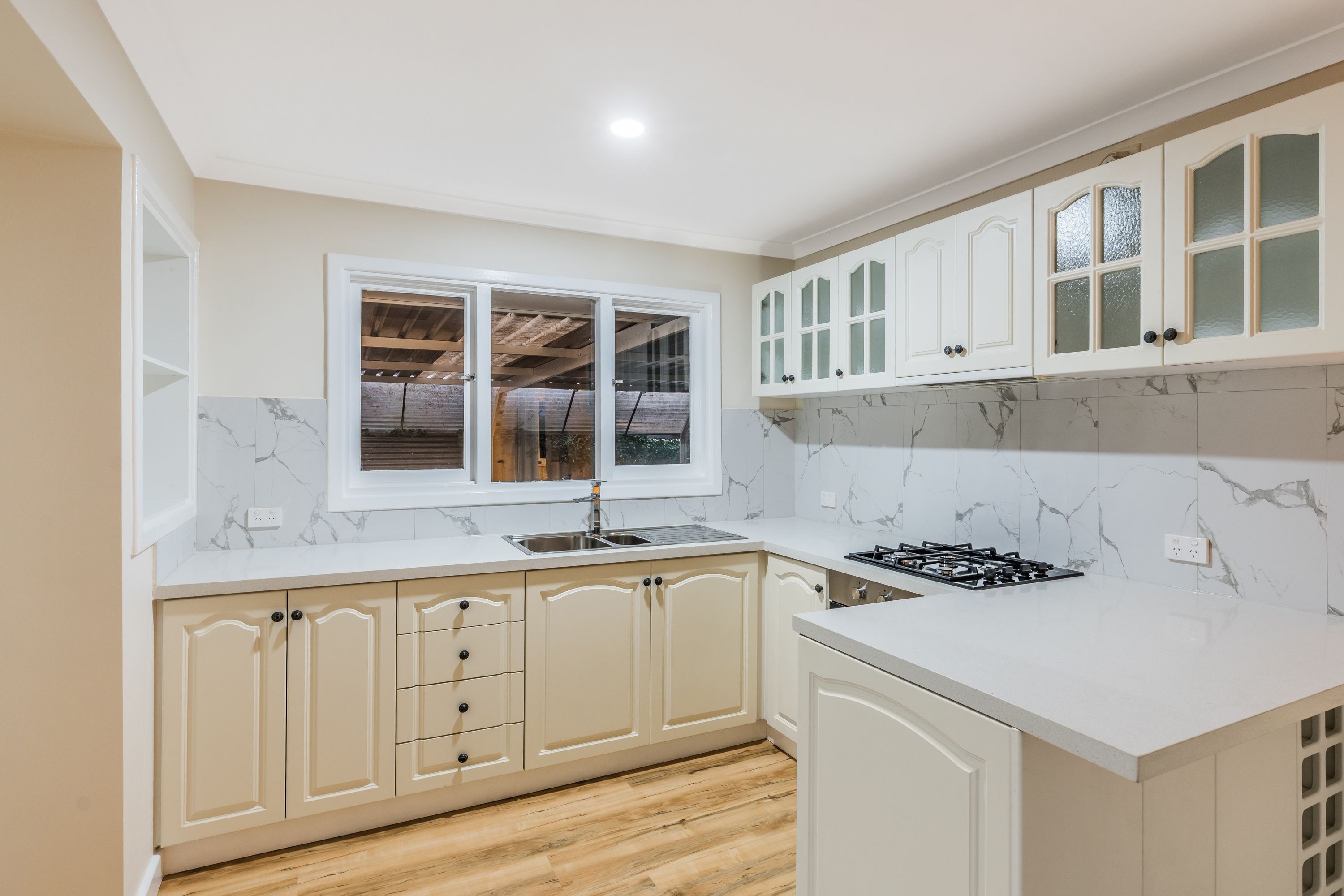 28 Tarrawan Road — photo 4 of 17