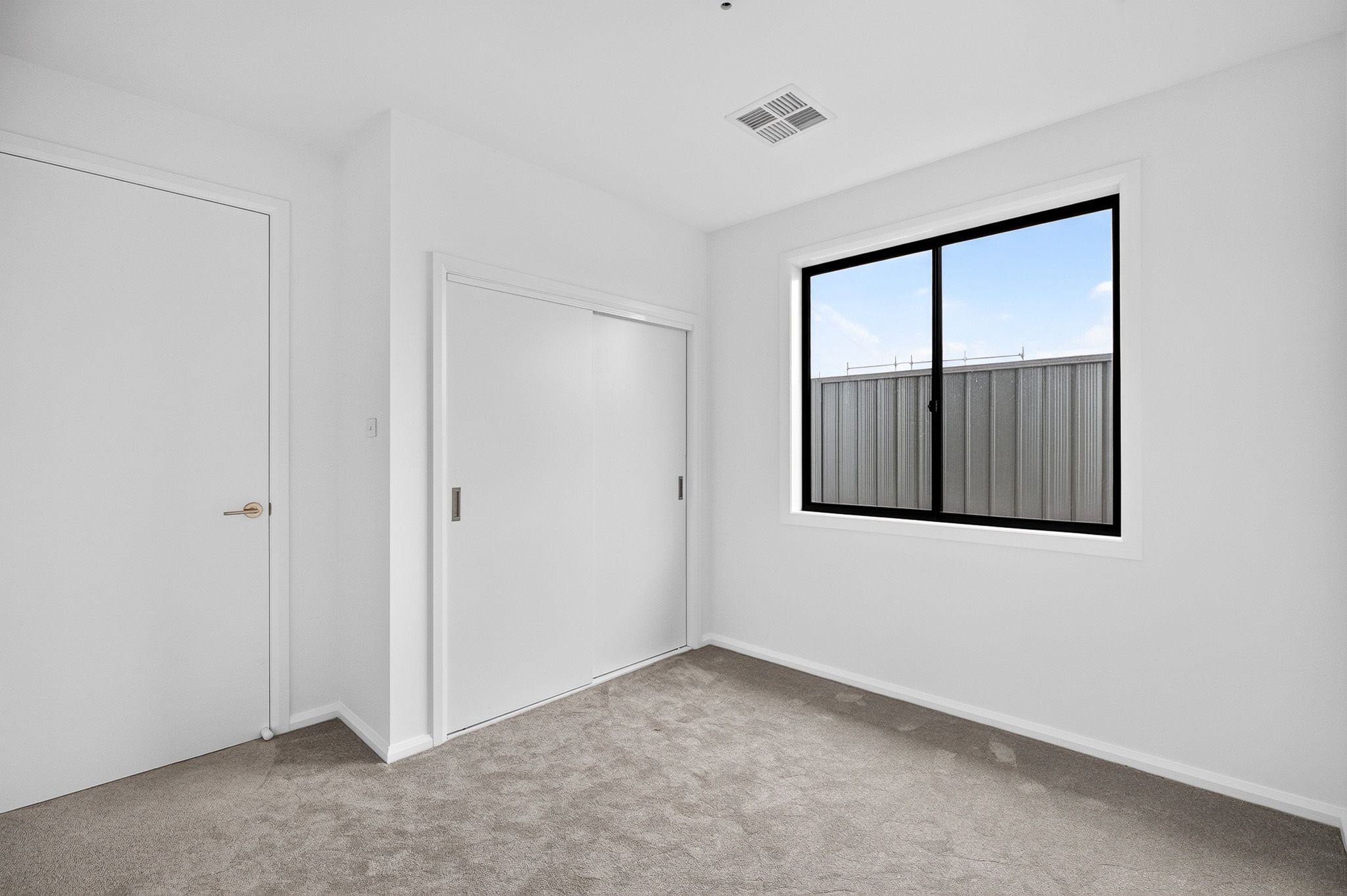 8 Clarence Circuit — photo 18 of 23